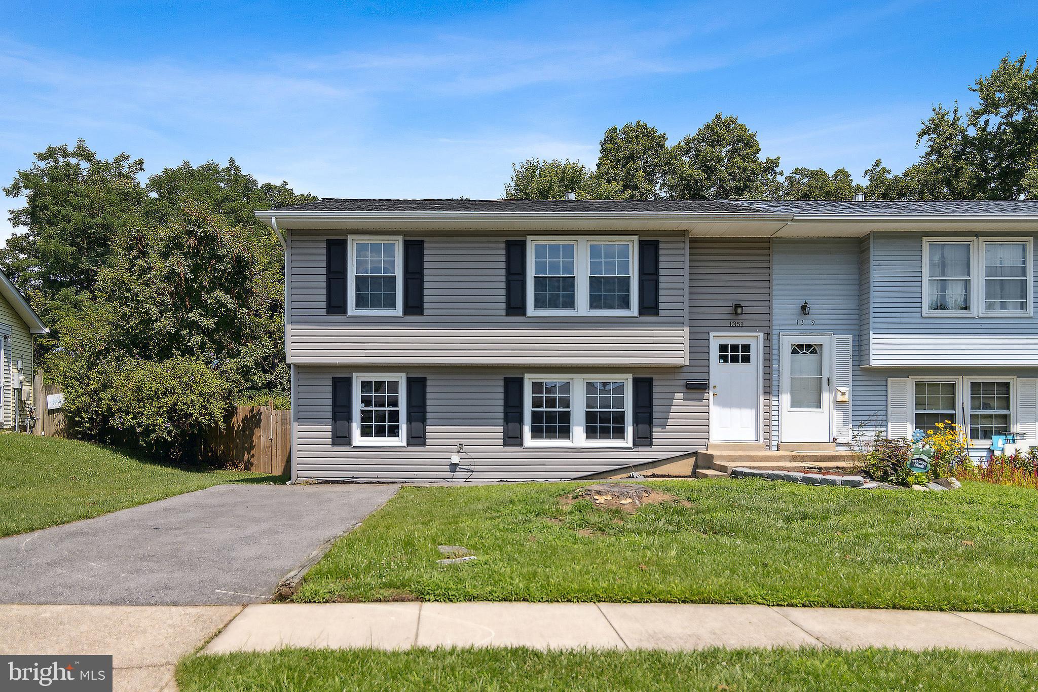 MAPLE RIDGE - Residential Lease