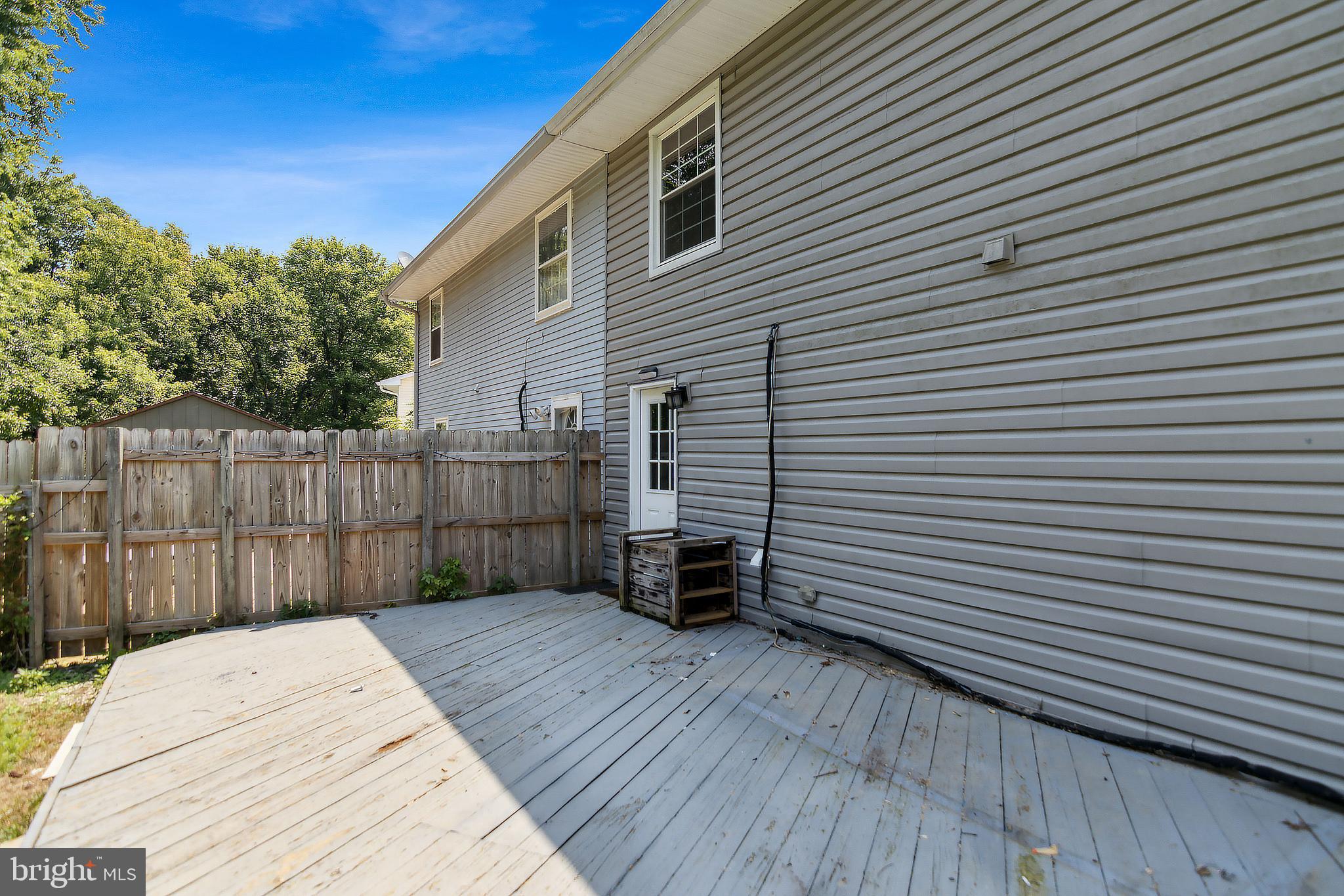 MAPLE RIDGE - Residential Lease