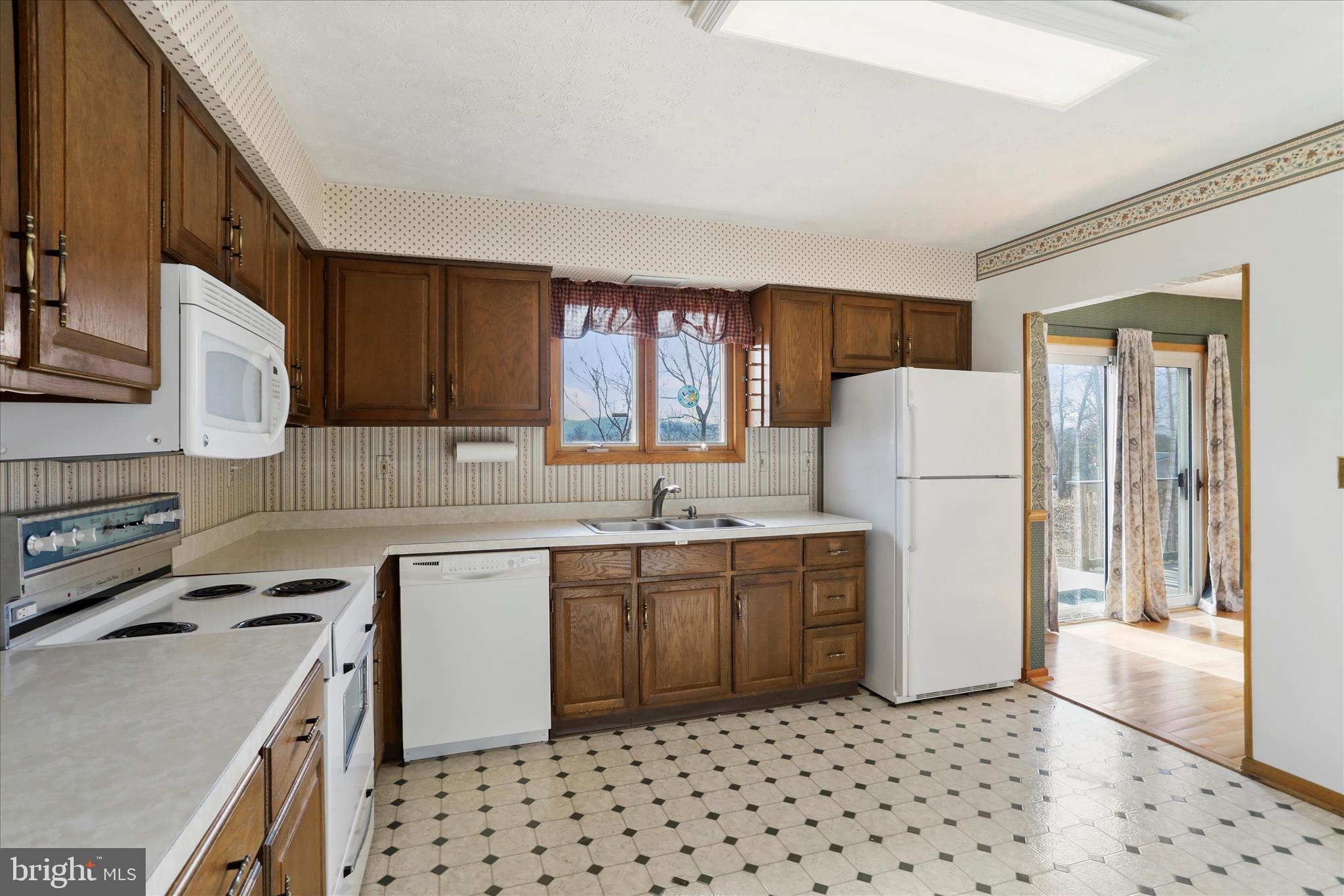 SUNRISE HEIGHTS - Residential