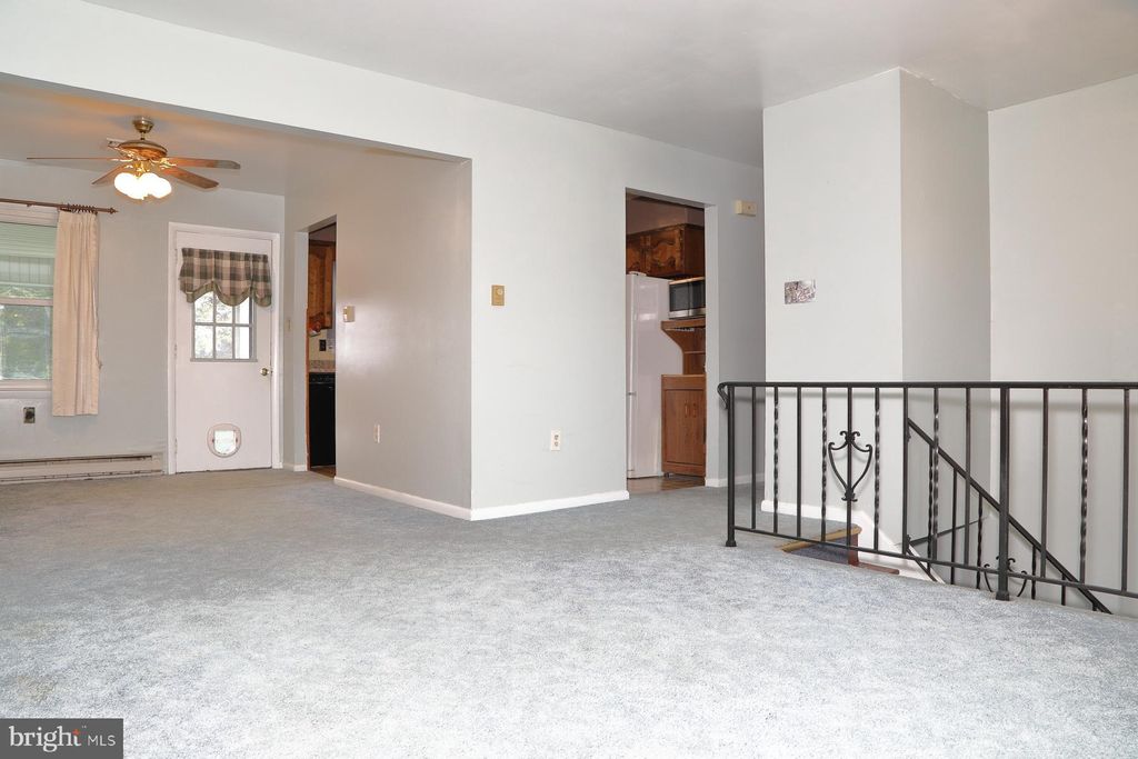 Photo of 514 Glenn Avenue, MOUNT JOY, PA 17552 (MLS # PALA2074038)