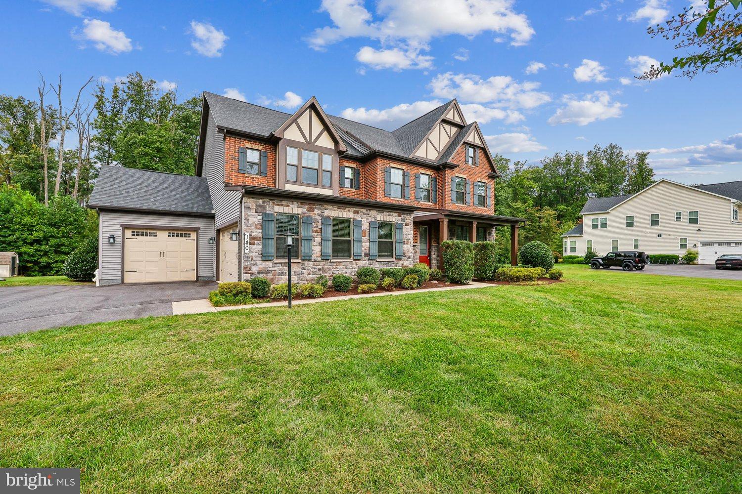 140 GREENTREE FARM DRIVE