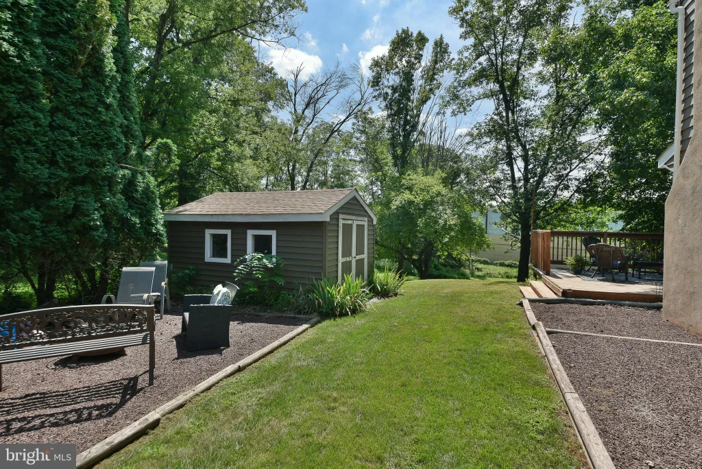 1130 Hunter Hill Drive, Lansdale, PA 19446