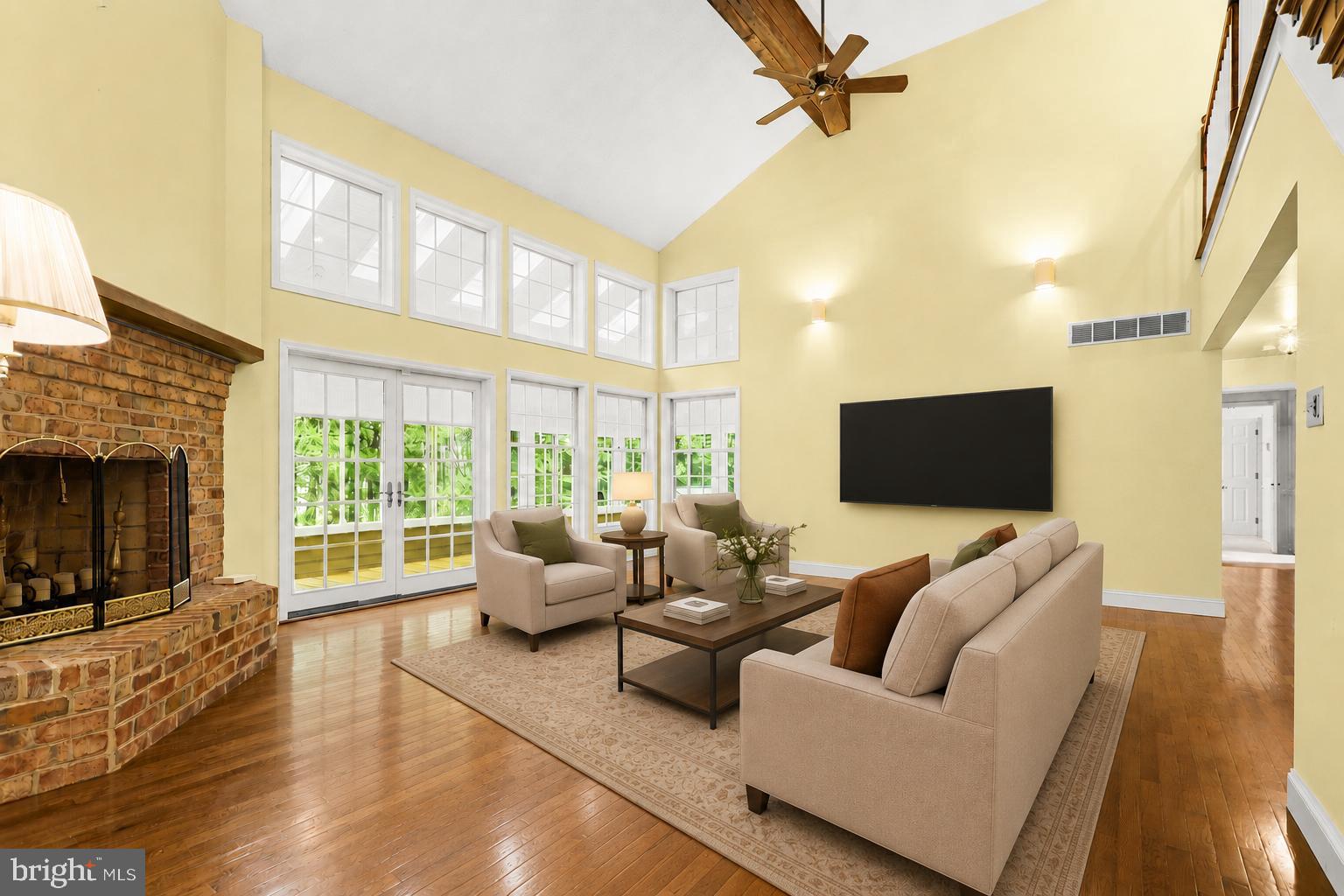 LONG GREEN MANOR - Residential