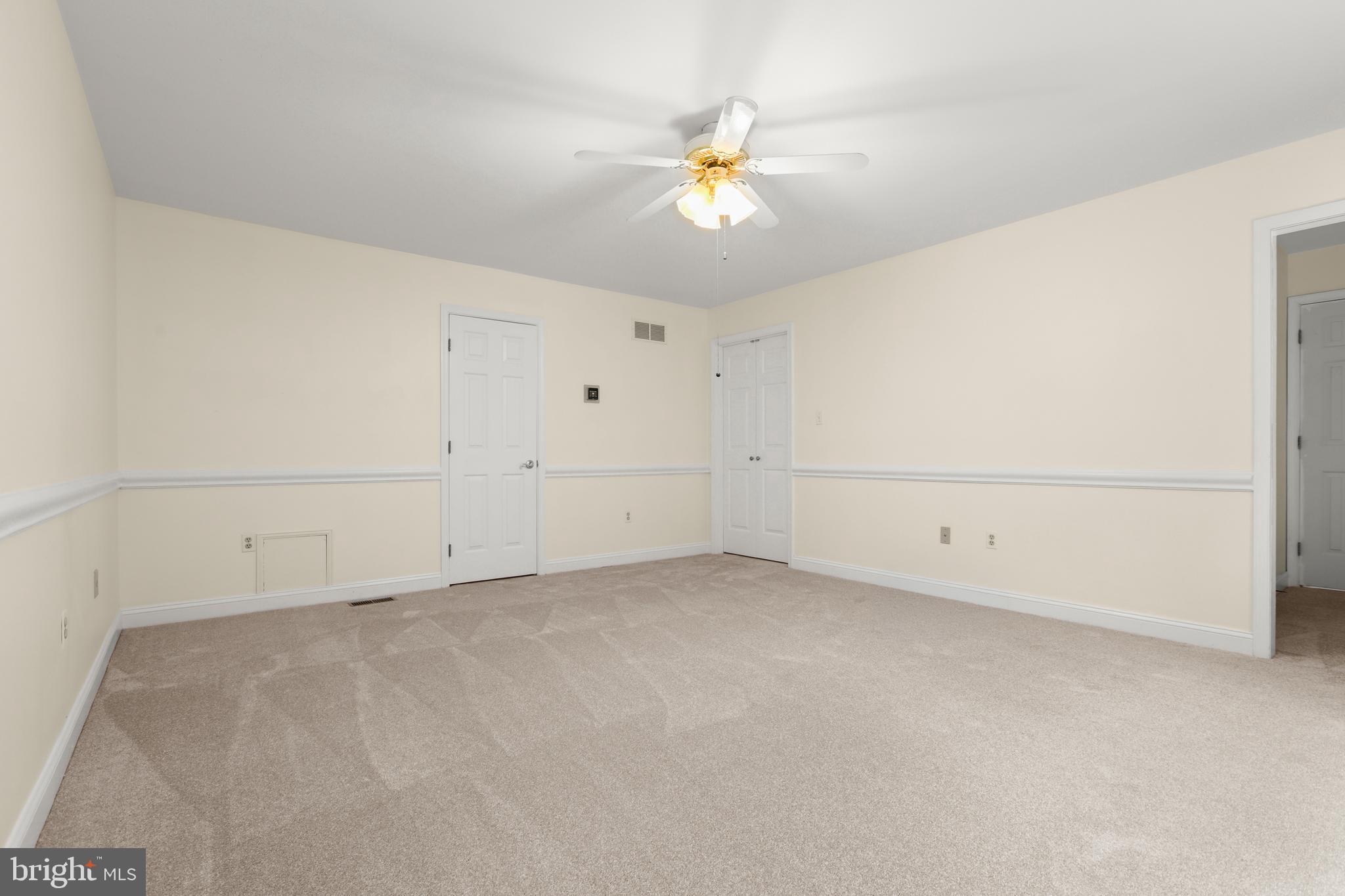 LONG GREEN MANOR - Residential