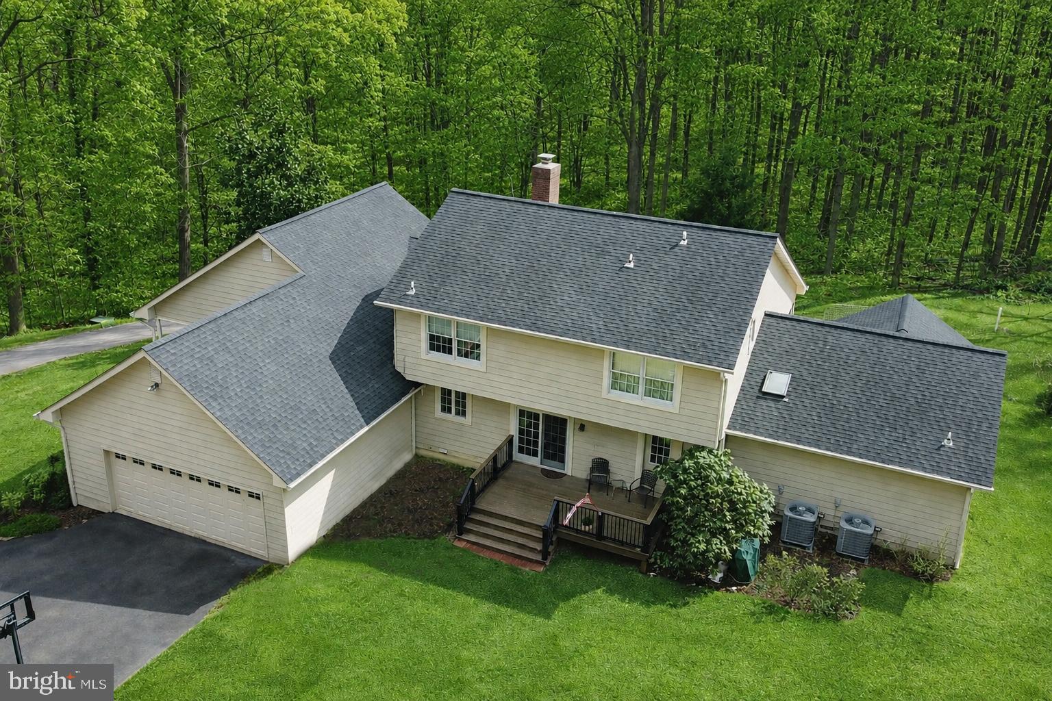 LONG GREEN MANOR - Residential
