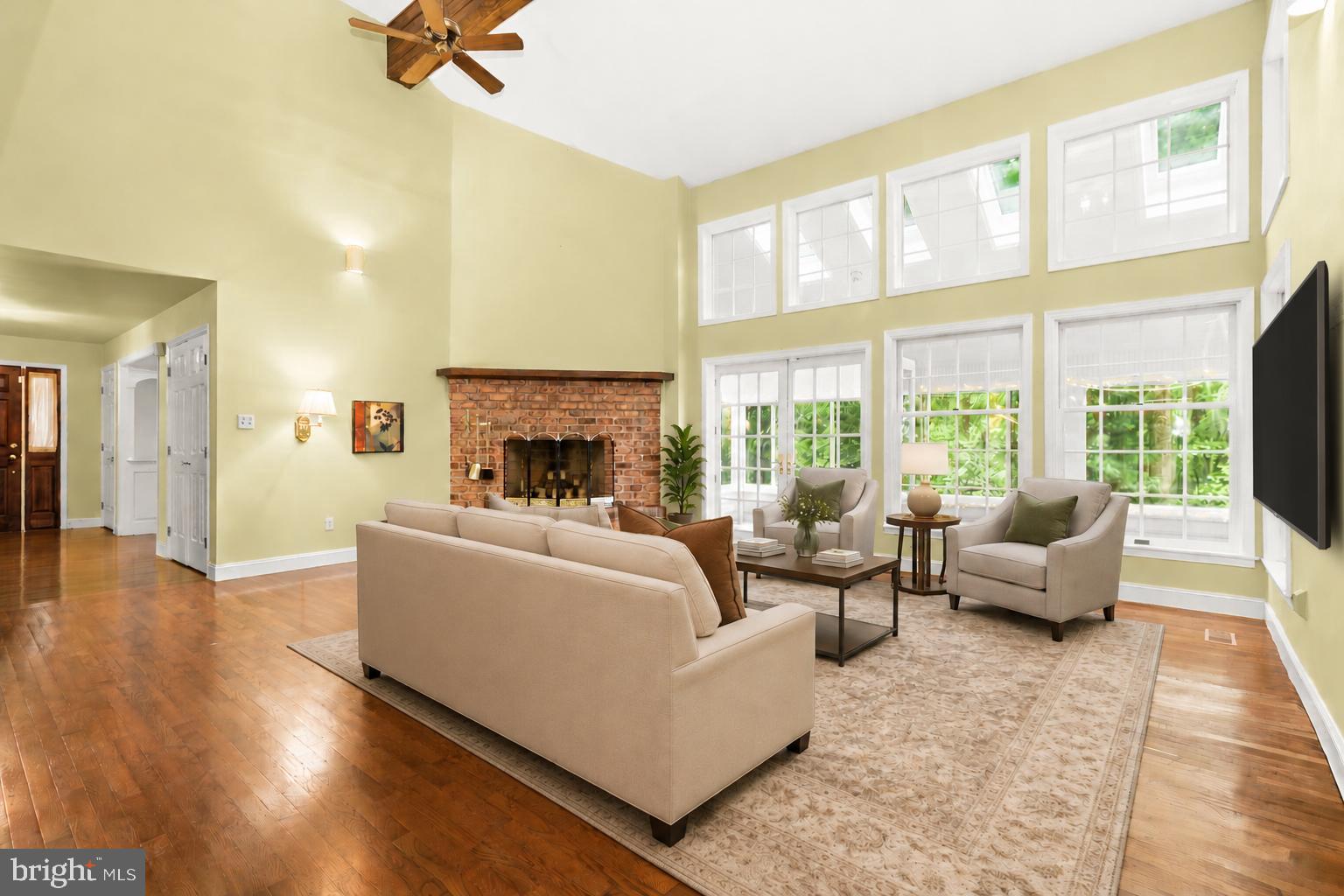 LONG GREEN MANOR - Residential