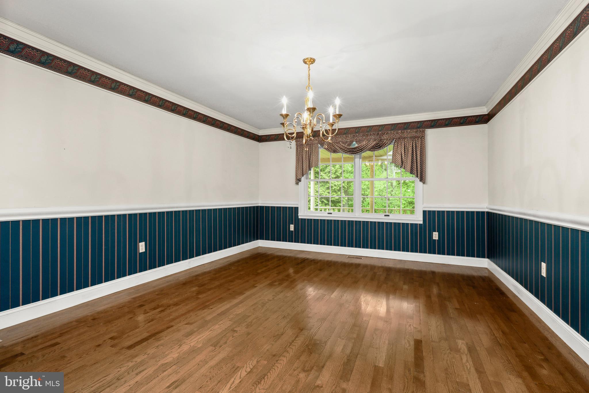 LONG GREEN MANOR - Residential