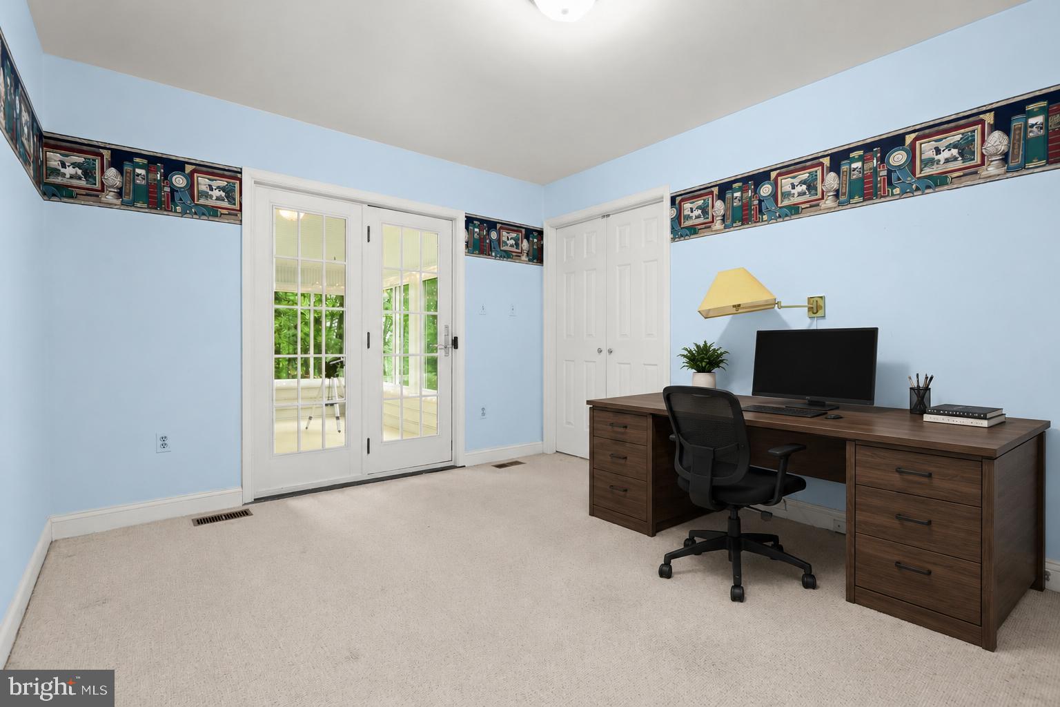 LONG GREEN MANOR - Residential