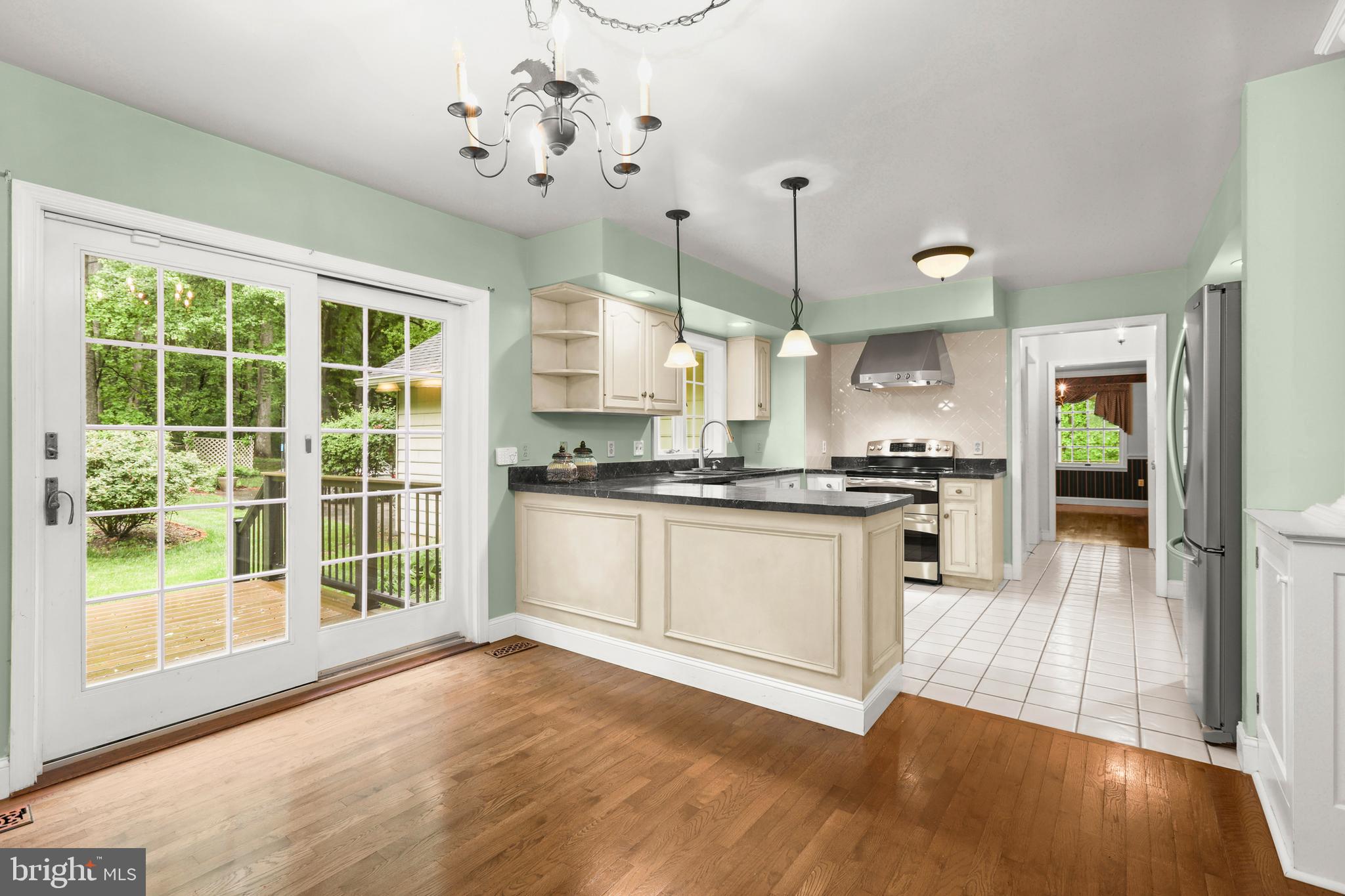 LONG GREEN MANOR - Residential