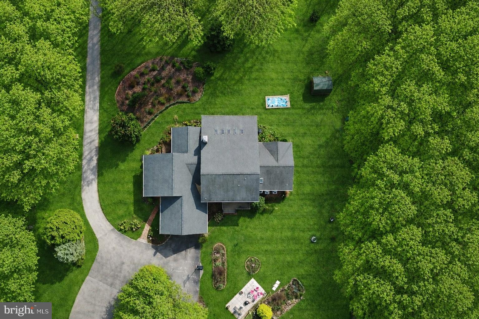 LONG GREEN MANOR - Residential