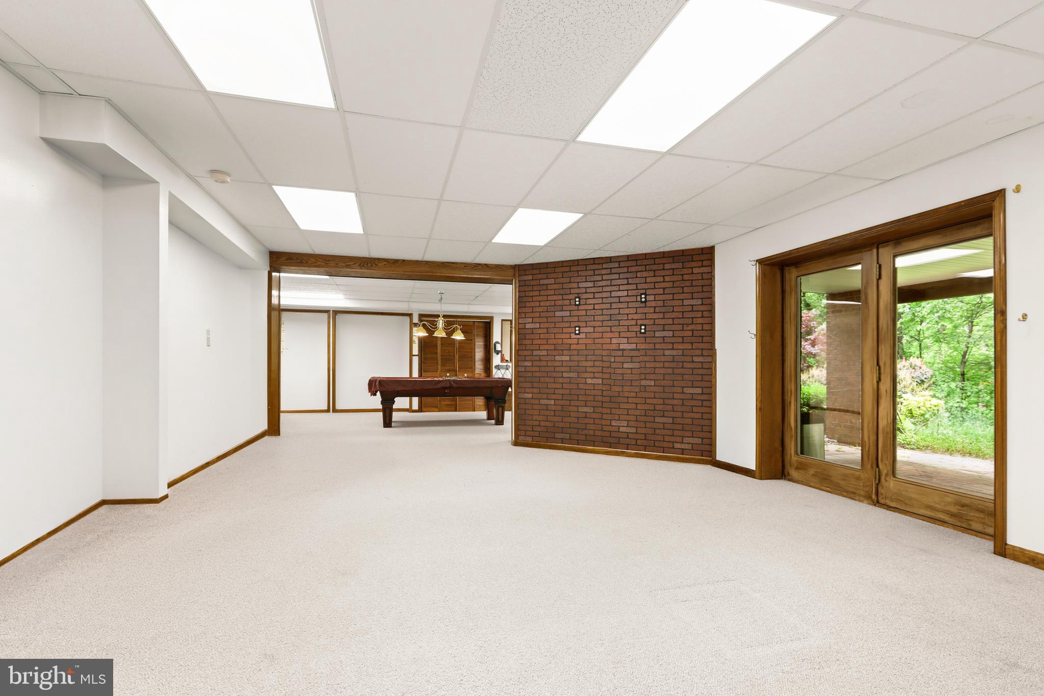LONG GREEN MANOR - Residential