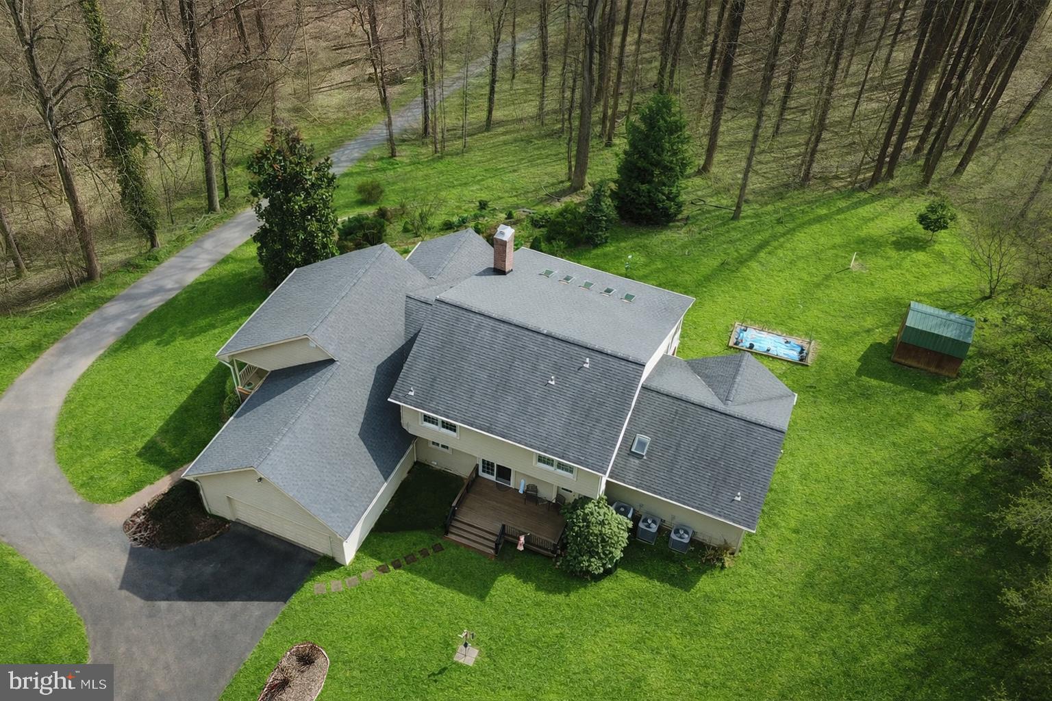 LONG GREEN MANOR - Residential