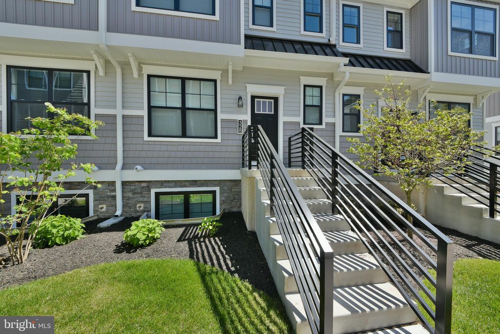 Photo of 328 Walnut Street, COLLEGEVILLE, PA 19426 (MLS # PAMC2159662)