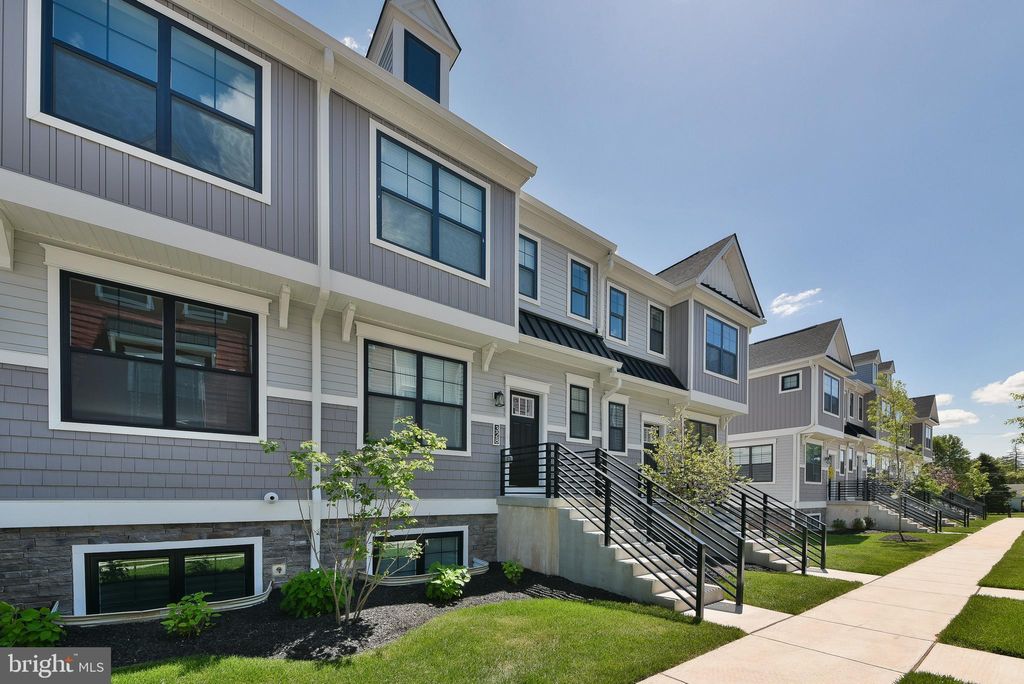 Photo of 328 Walnut Street, COLLEGEVILLE, PA 19426 (MLS # PAMC2159662)