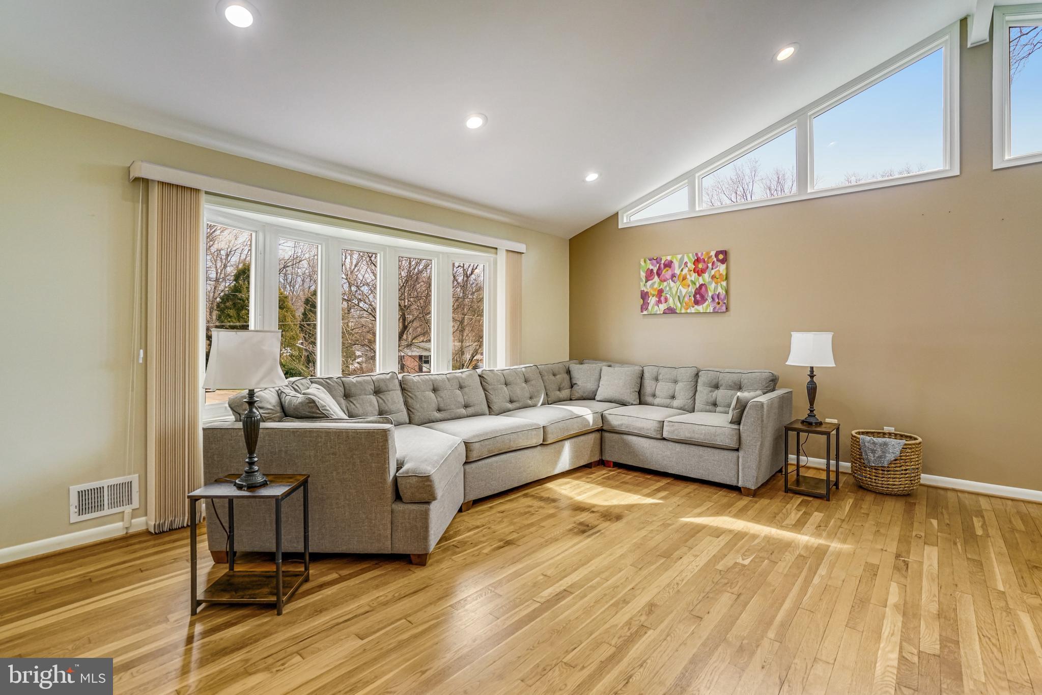 8651 CROMWELL DRIVE