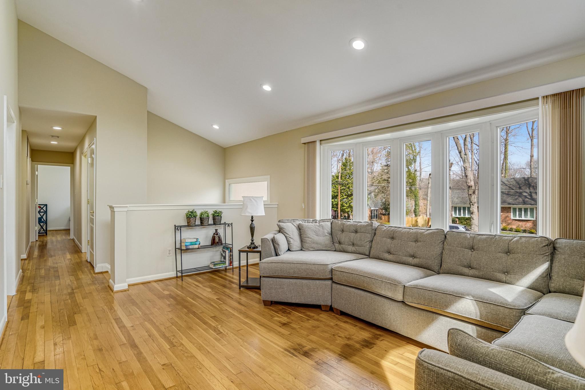 8651 CROMWELL DRIVE