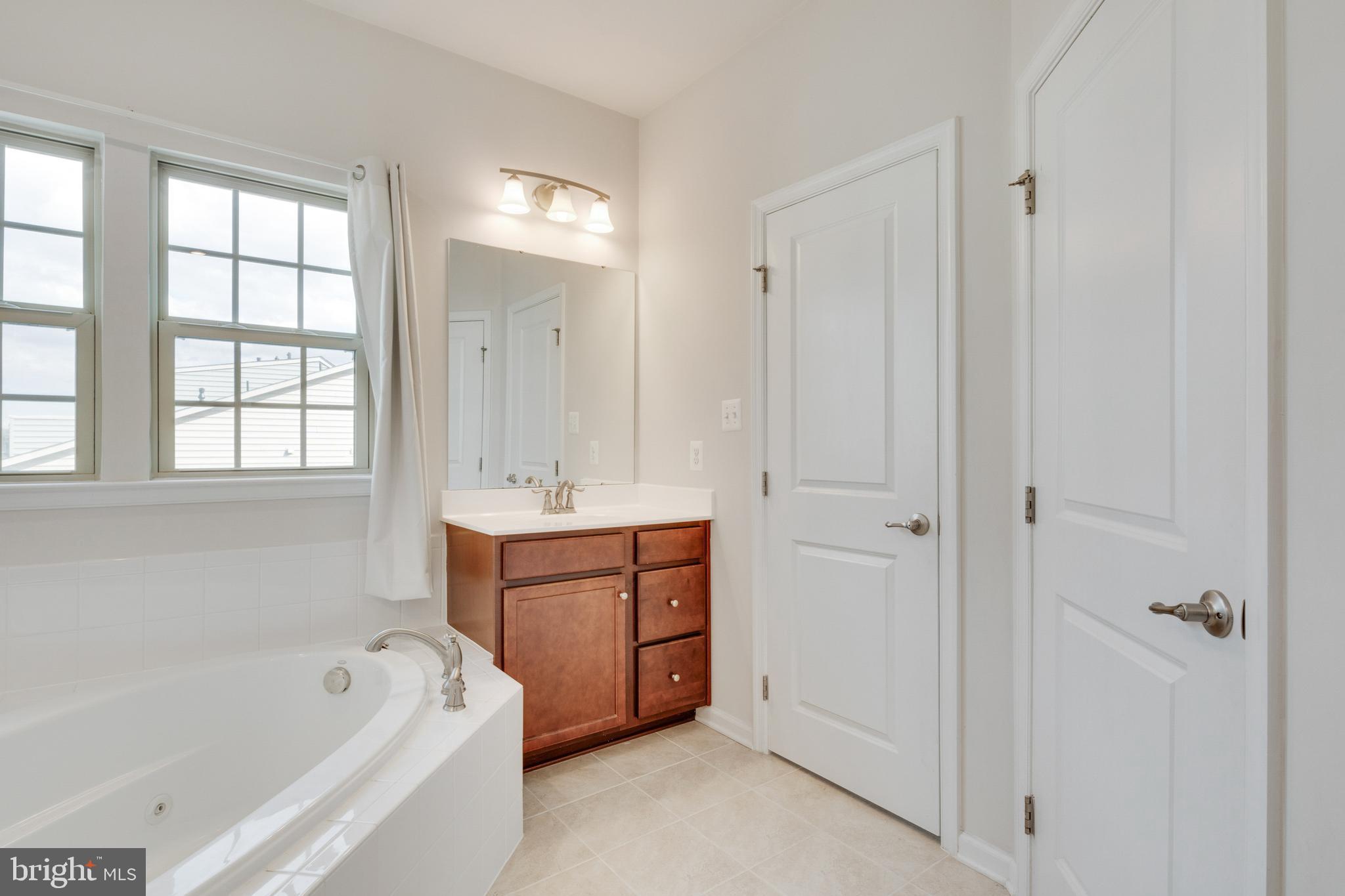 OAKDALE VILLAGE - Residential