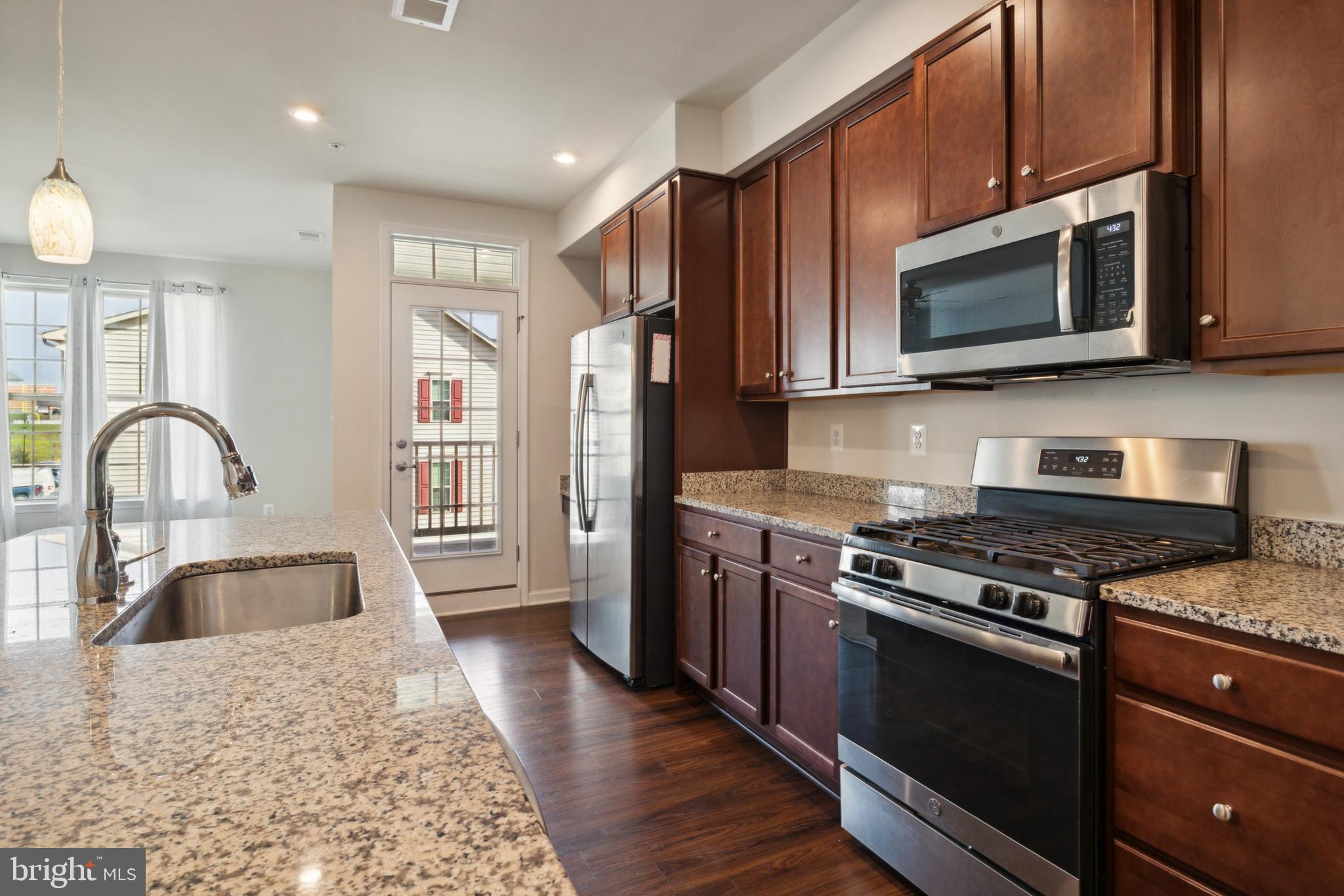 OAKDALE VILLAGE - Residential