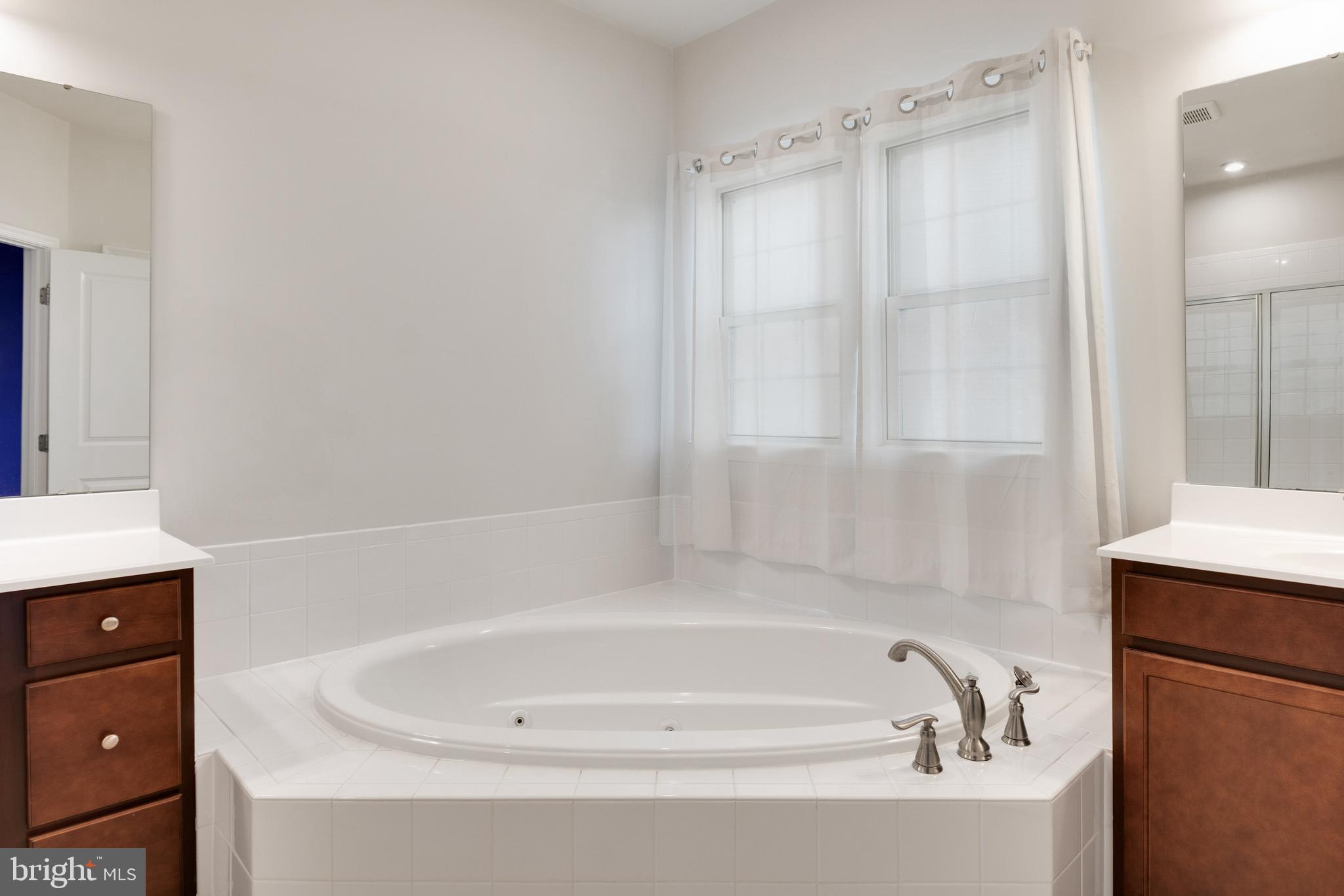 OAKDALE VILLAGE - Residential