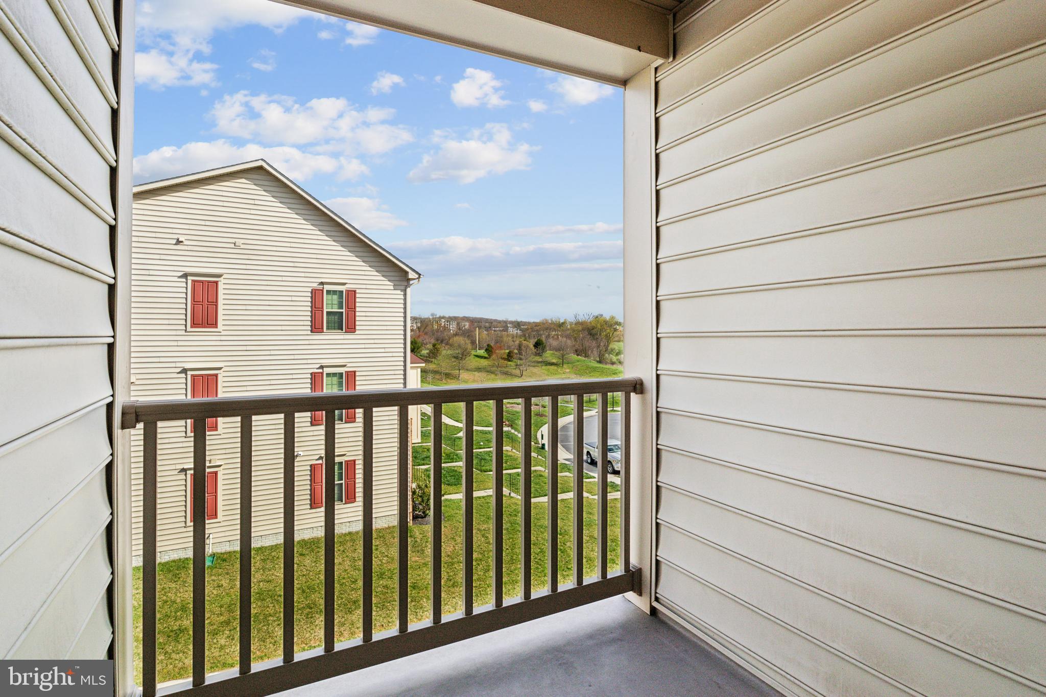 OAKDALE VILLAGE - Residential