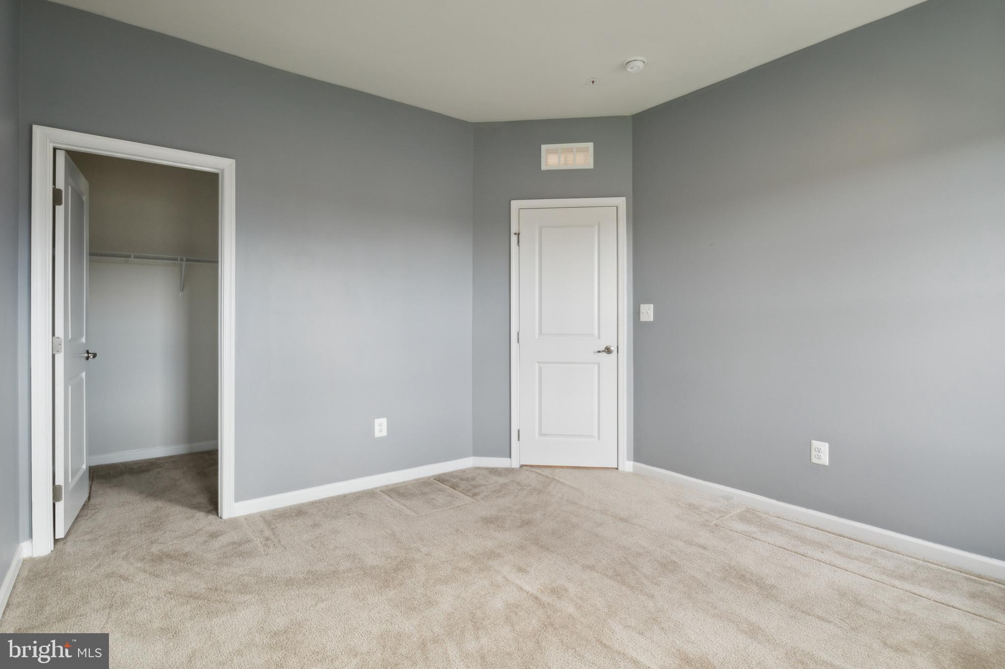 OAKDALE VILLAGE - Residential