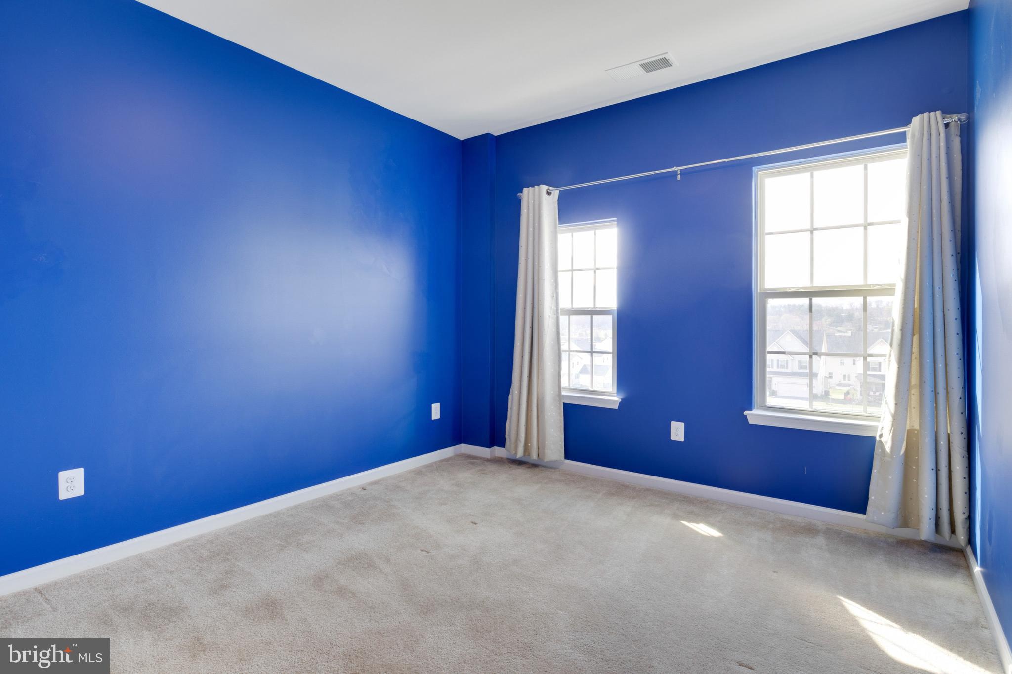 OAKDALE VILLAGE - Residential