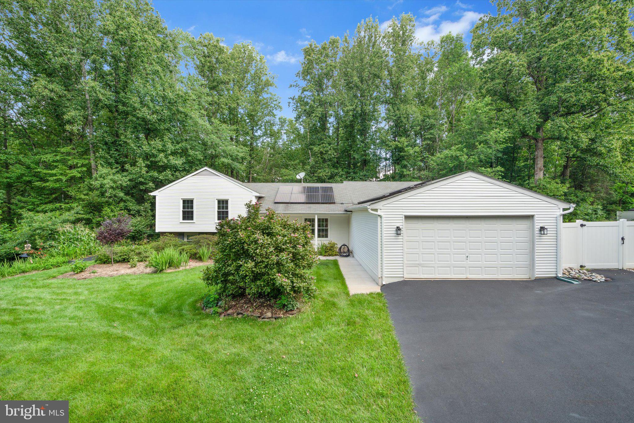 LAUREL RIDGE - Residential