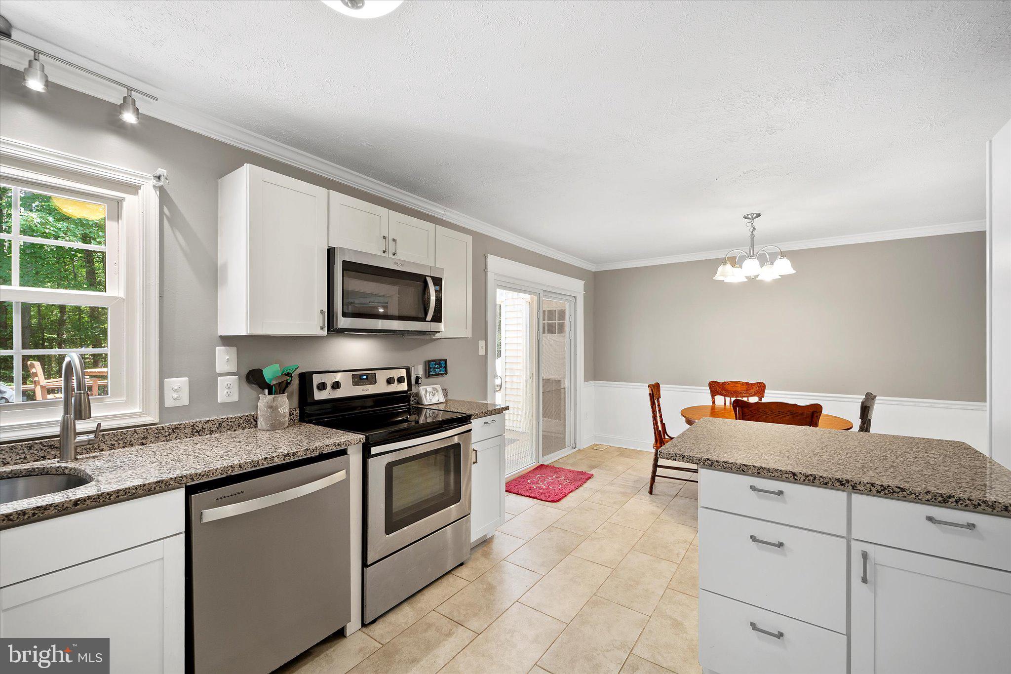 LAUREL RIDGE - Residential