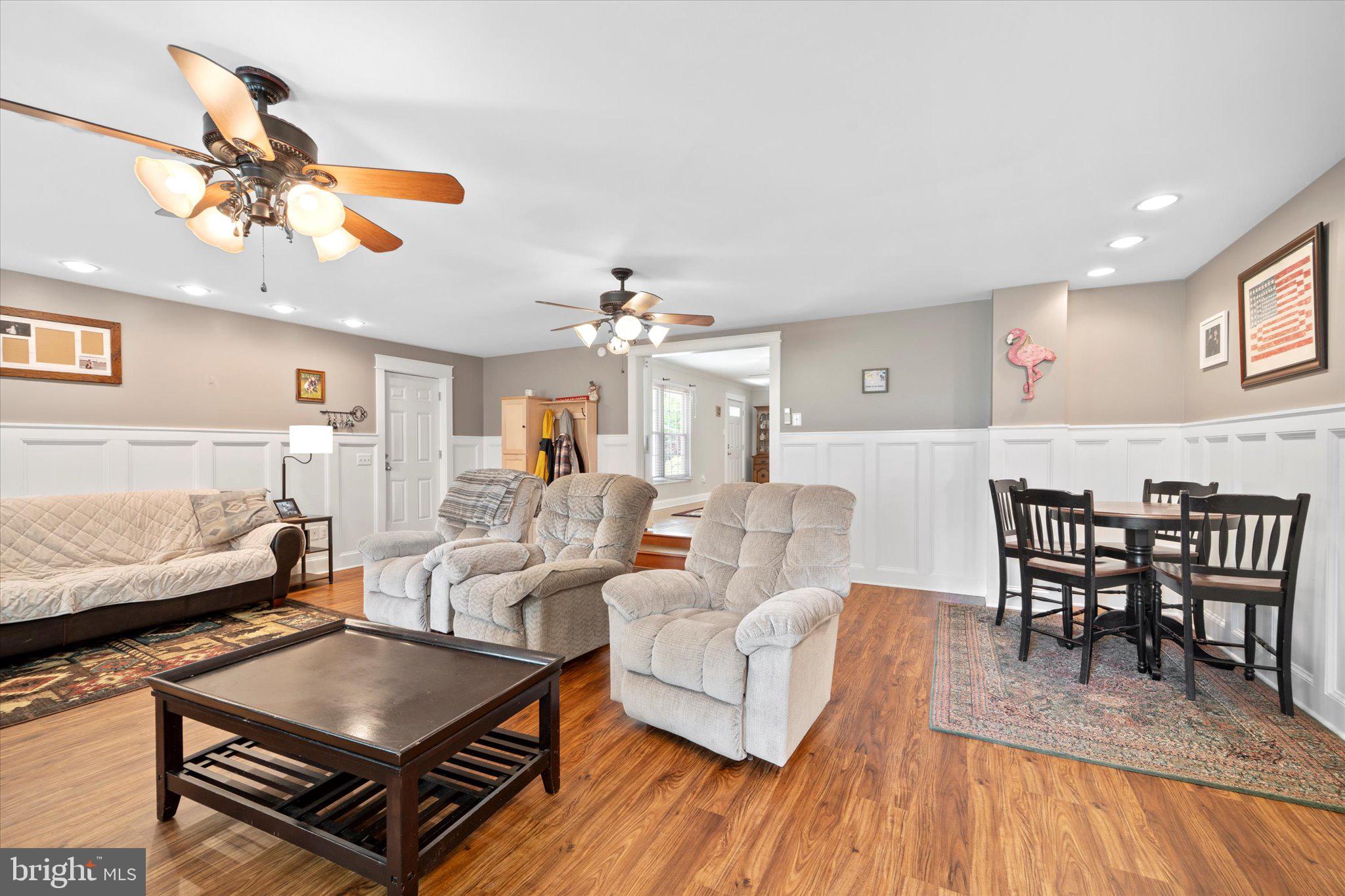 LAUREL RIDGE - Residential