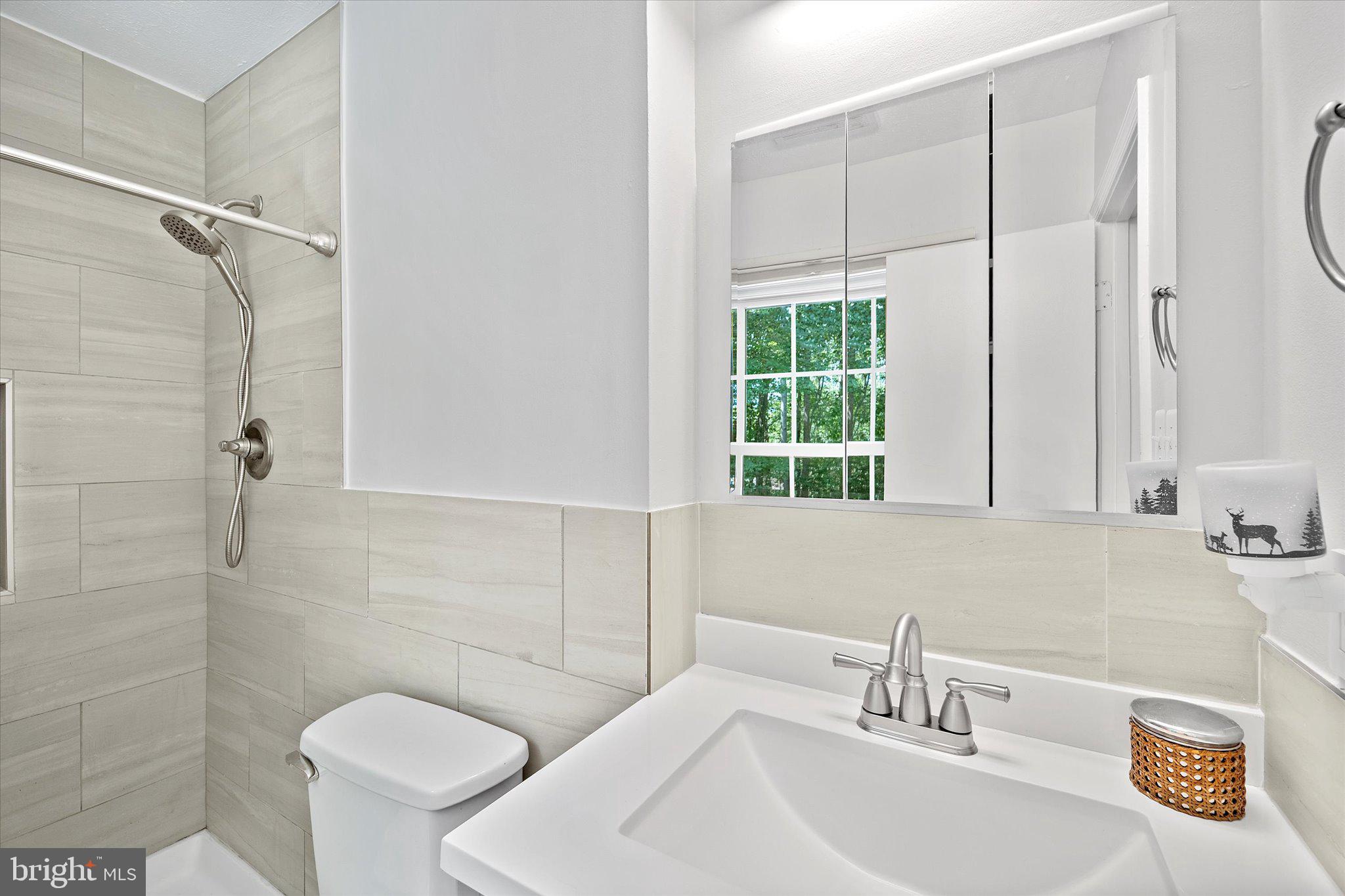 LAUREL RIDGE - Residential