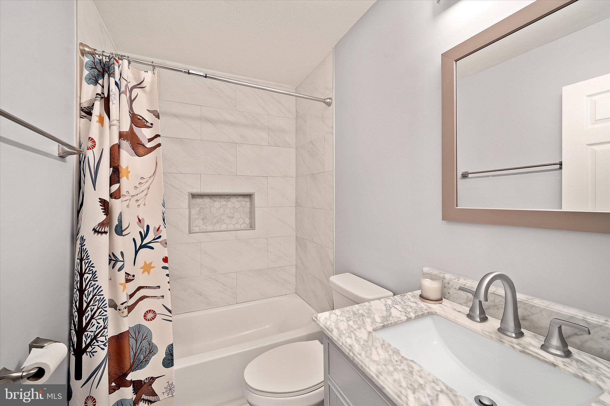 LAUREL RIDGE - Residential