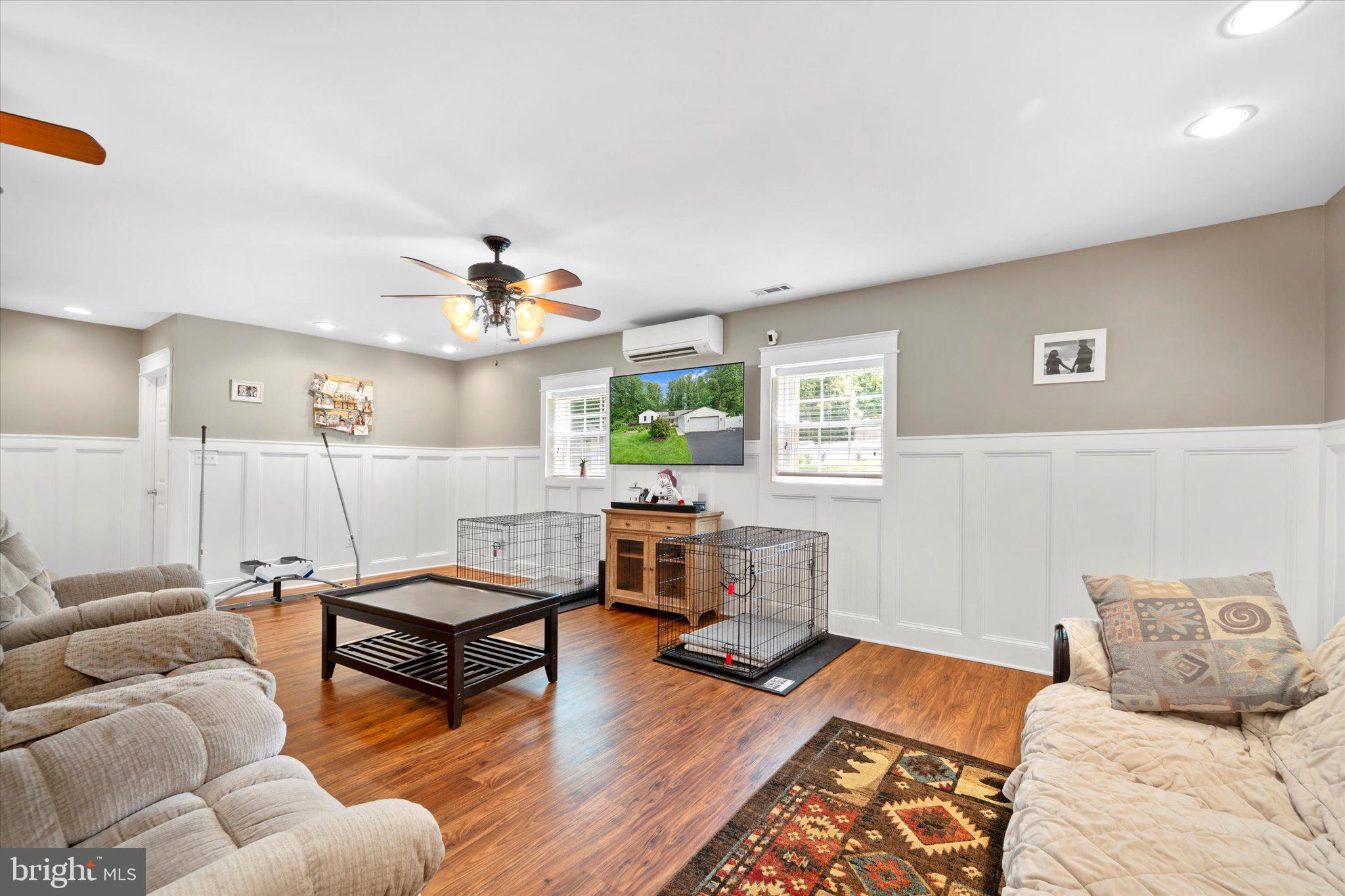 LAUREL RIDGE - Residential