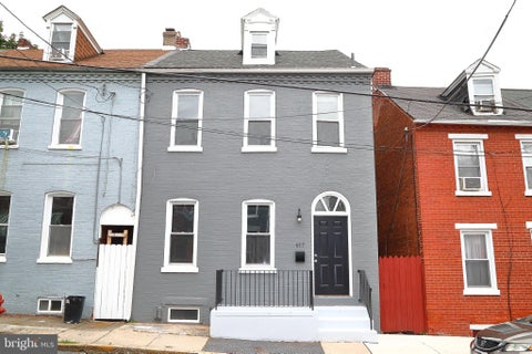Townhouse For Sale - 617 Saint Joseph Street<br/> LANCASTER, PA 17603