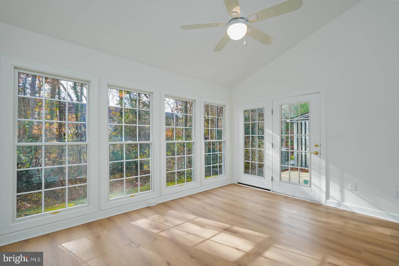 SOUTH RIVER COLONY - Residential