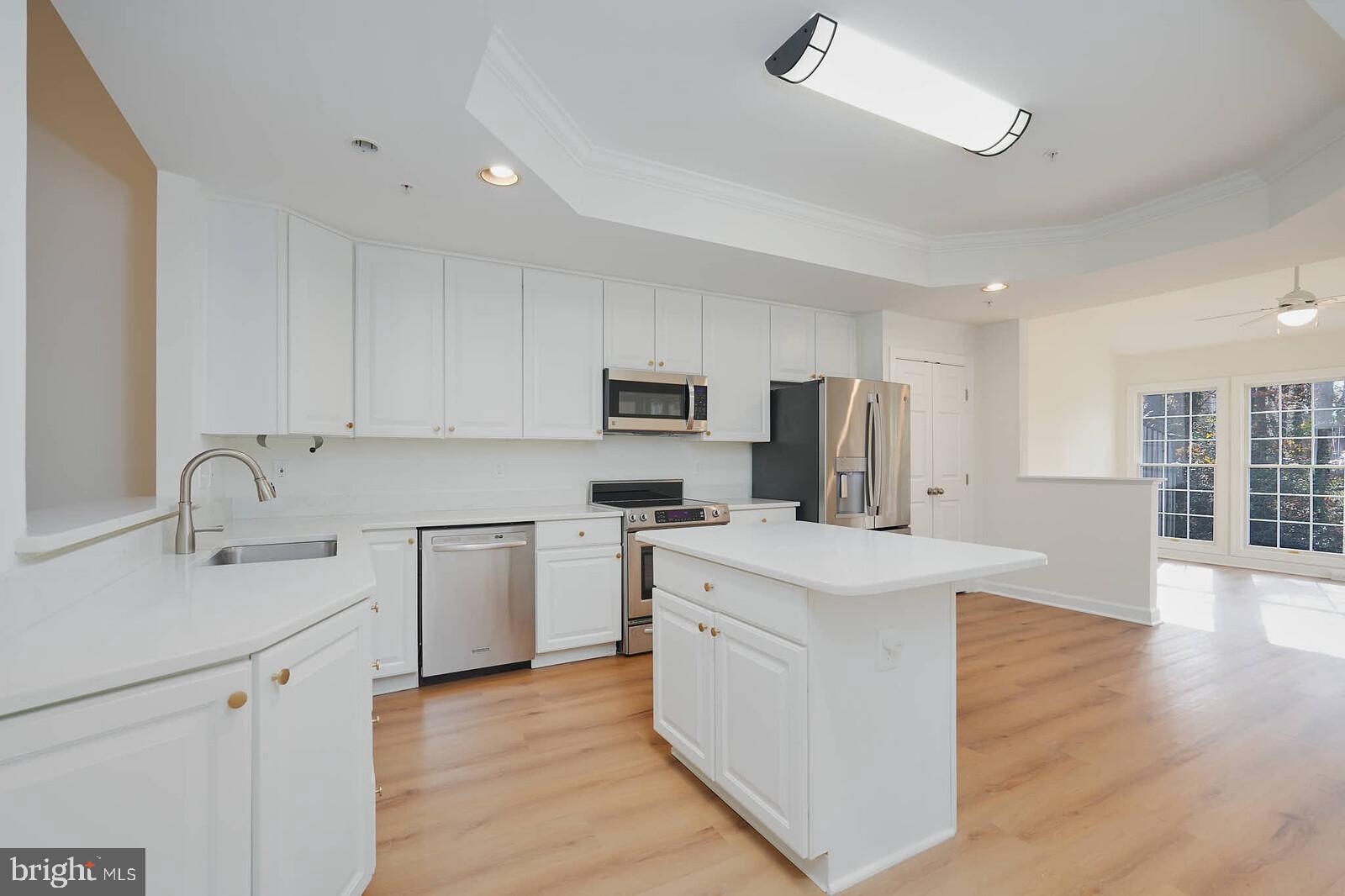 SOUTH RIVER COLONY - Residential