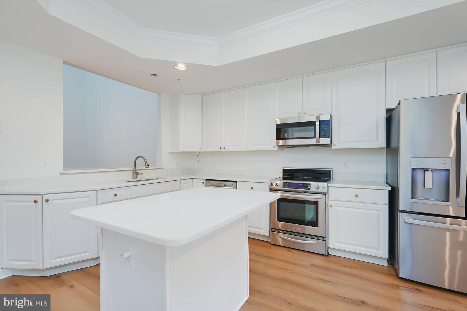 SOUTH RIVER COLONY - Residential