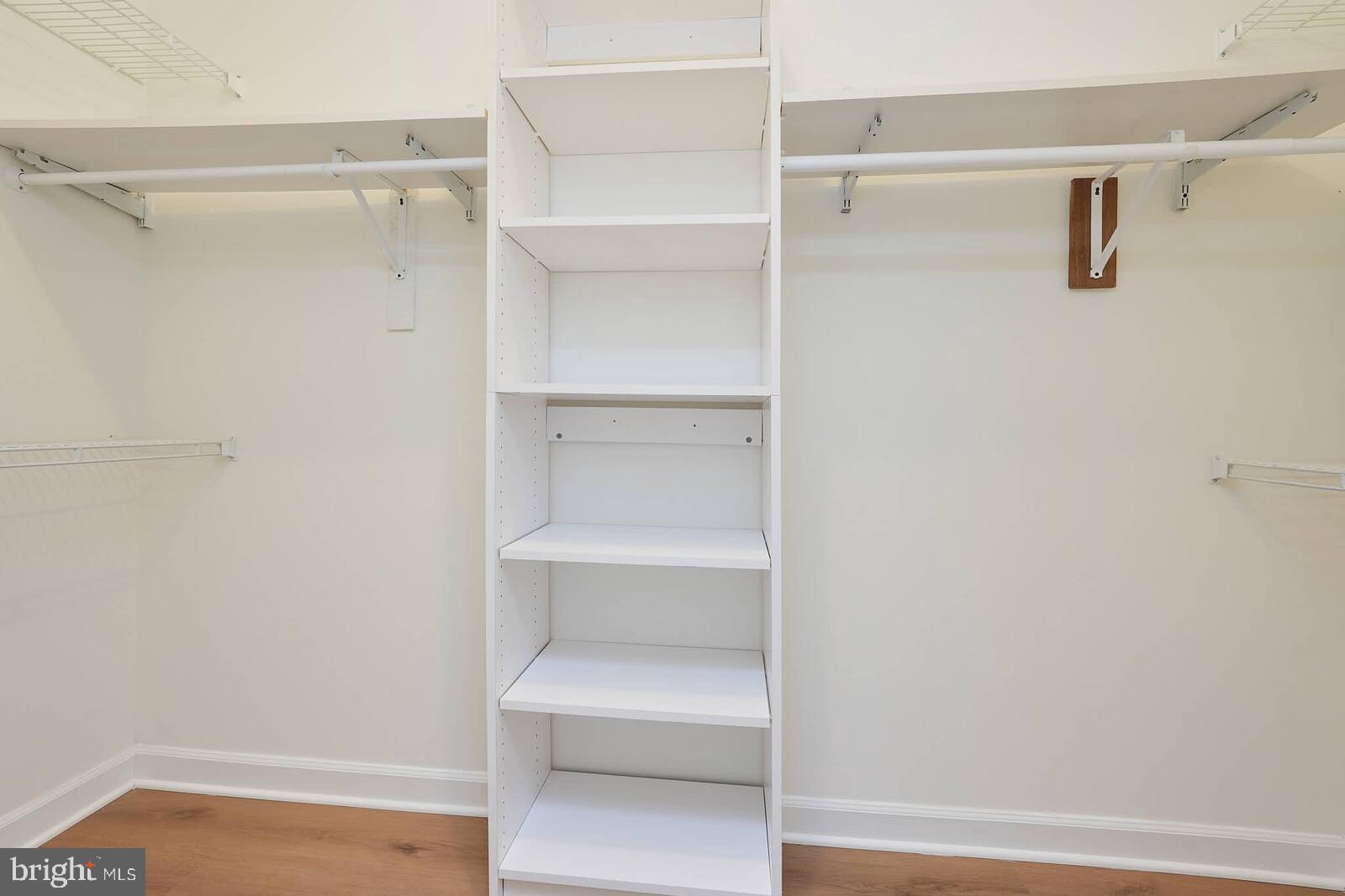 SOUTH RIVER COLONY - Residential