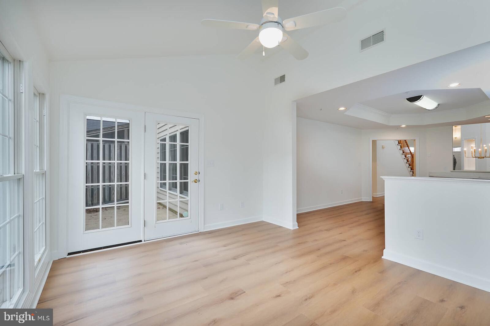 SOUTH RIVER COLONY - Residential