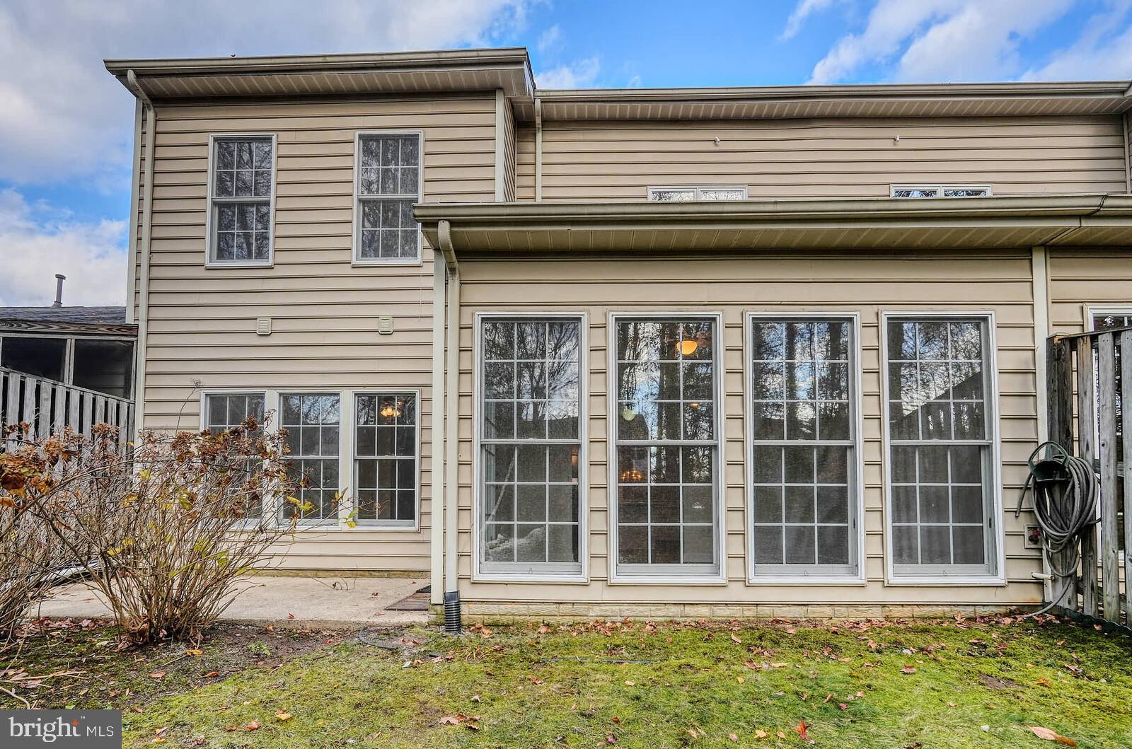 SOUTH RIVER COLONY - Residential