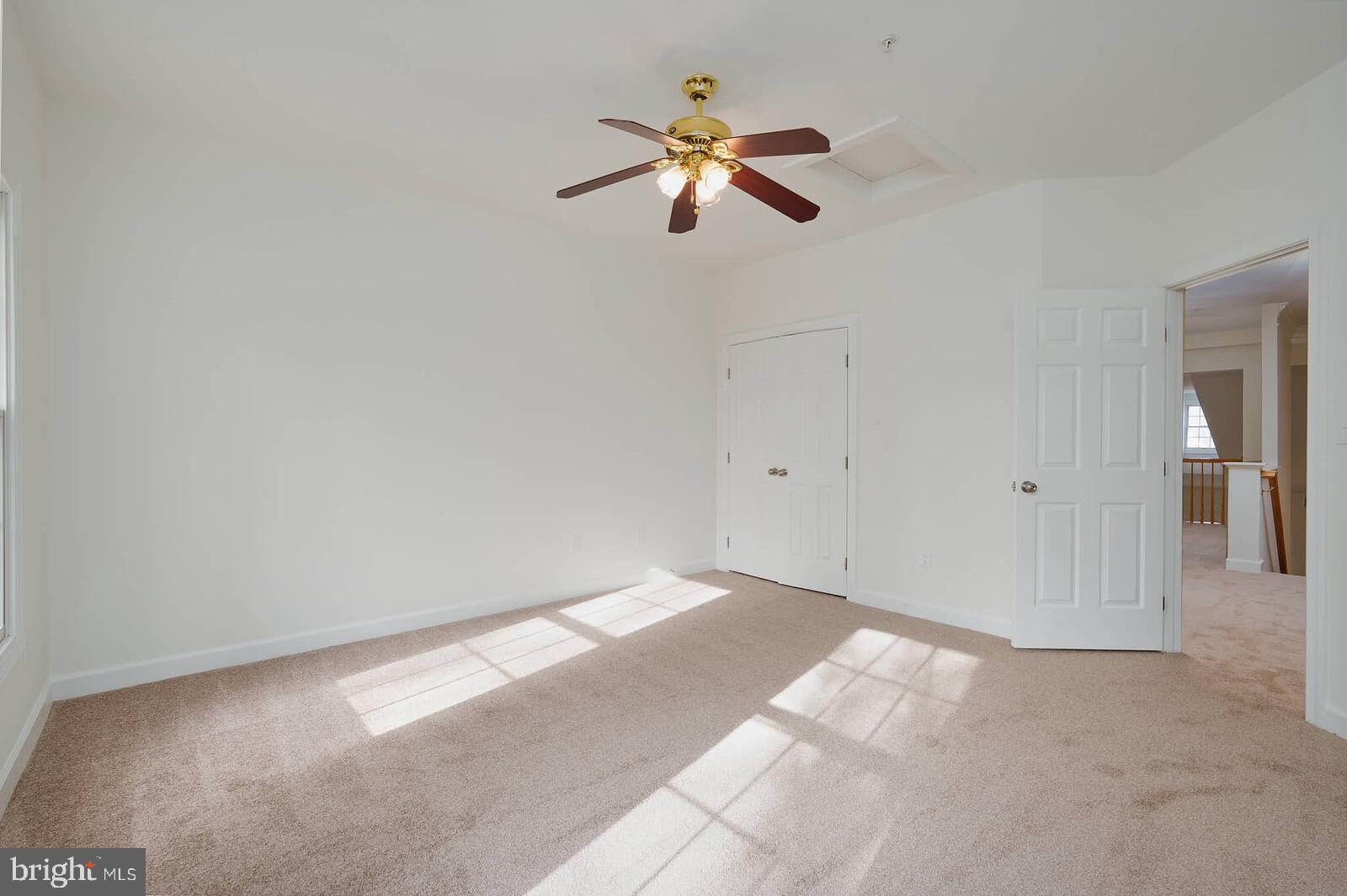 SOUTH RIVER COLONY - Residential