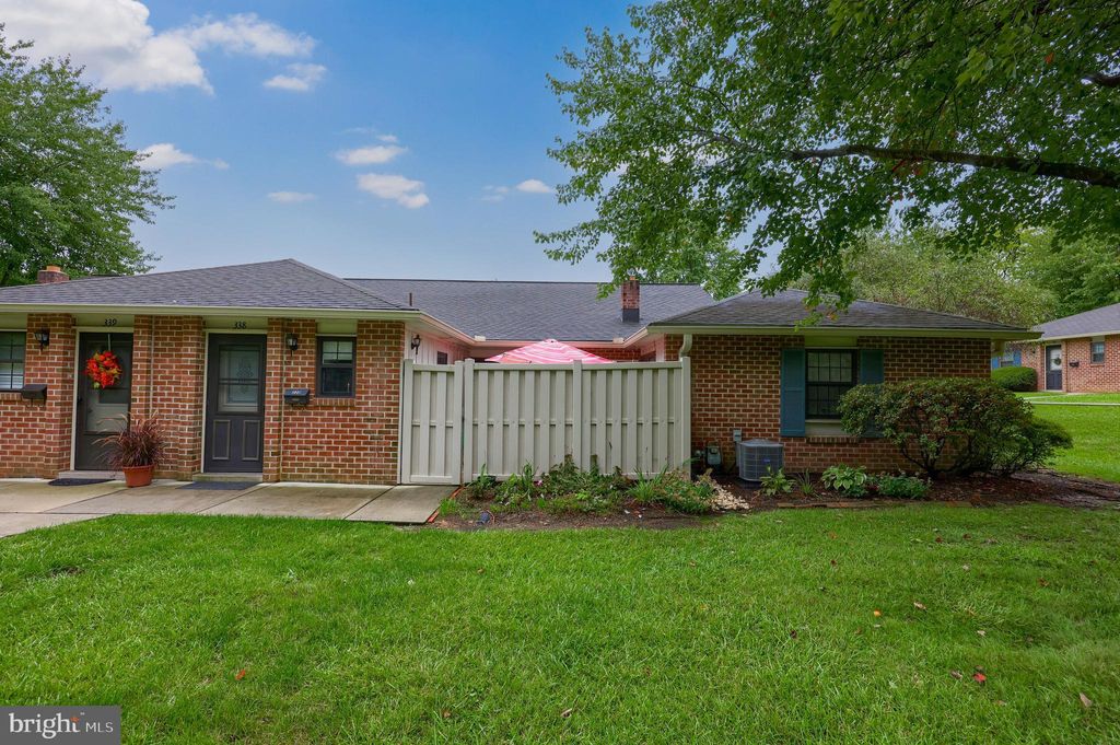 Photo of 338 Valleybrook Drive, Lancaster, PA 17601 (MLS # PALA2041832)