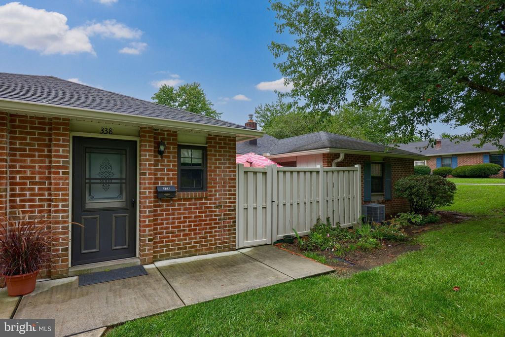 Photo of 338 Valleybrook Drive, Lancaster, PA 17601 (MLS # PALA2041832)