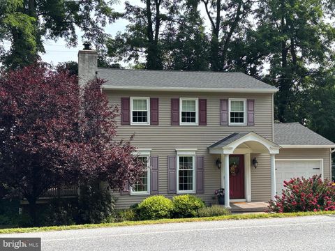 Photo of 5331 Strasburg Road, KINZERS, PA 17535 (MLS # PALA2073566)