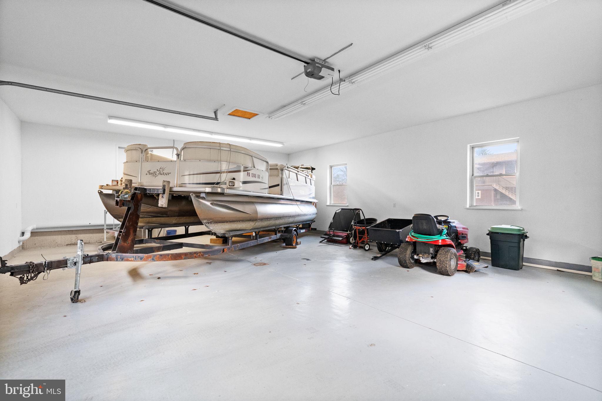 LAKE WYNONAH - Residential