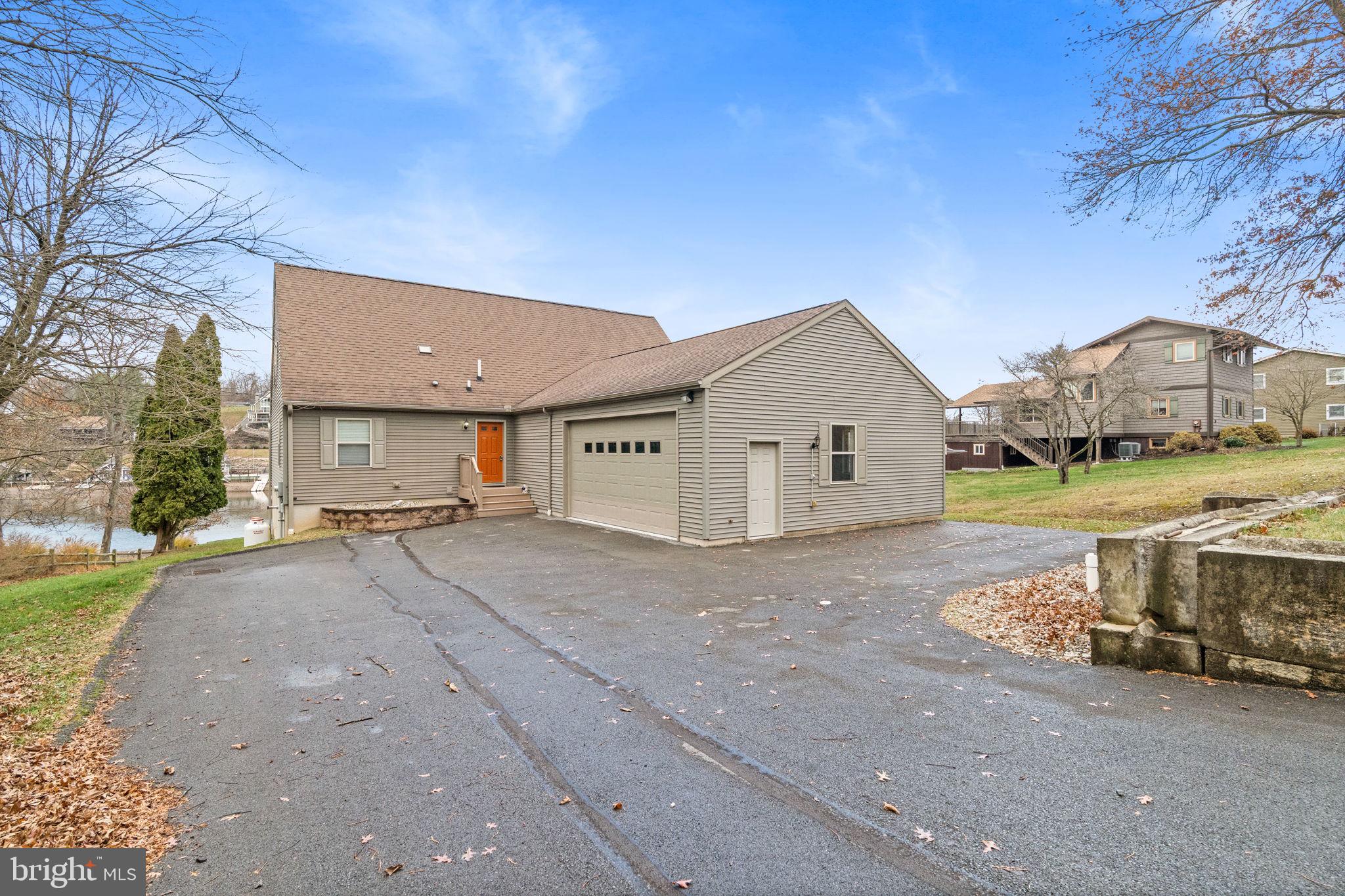 LAKE WYNONAH - Residential