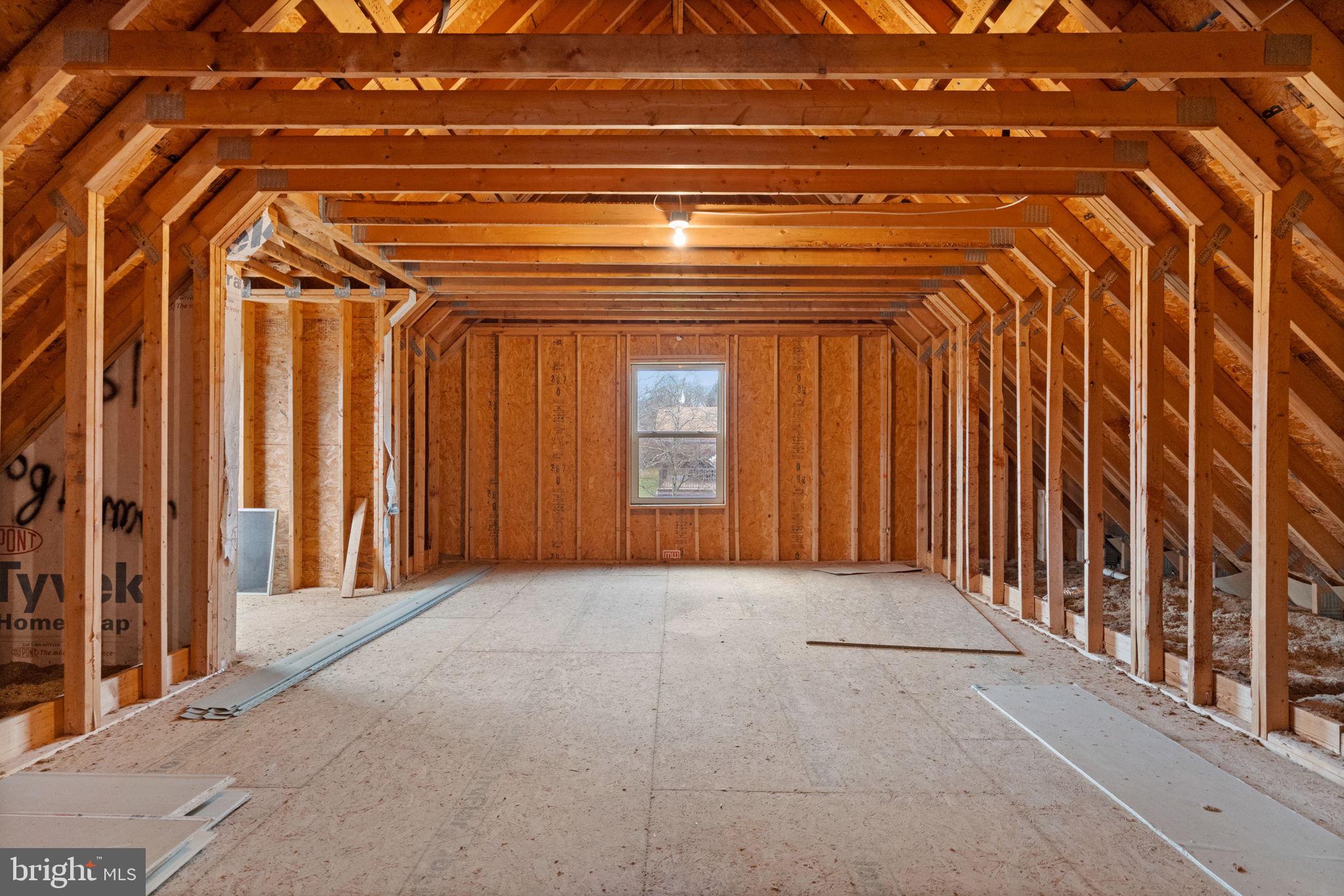 LAKE WYNONAH - Residential