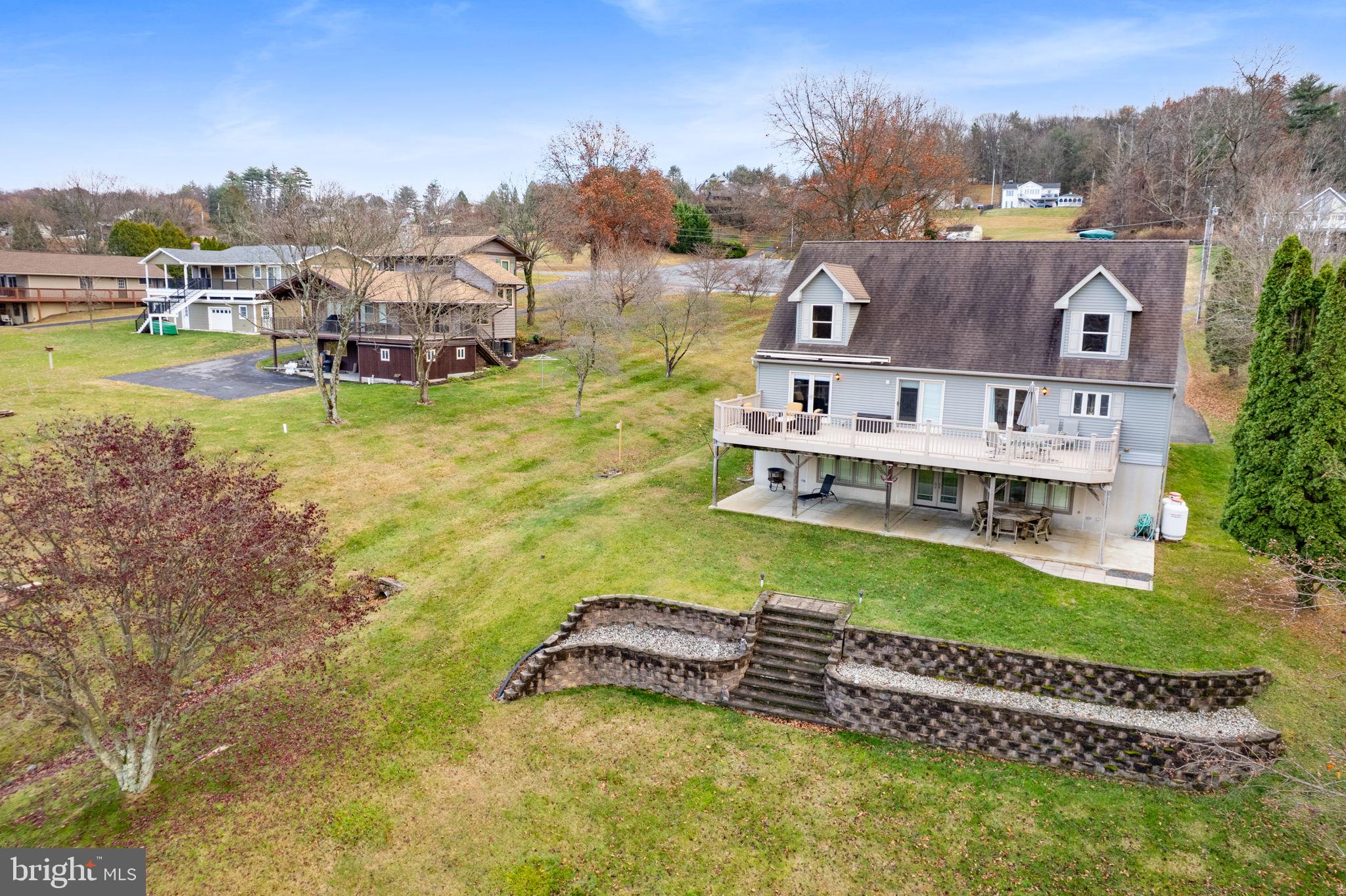 LAKE WYNONAH - Residential