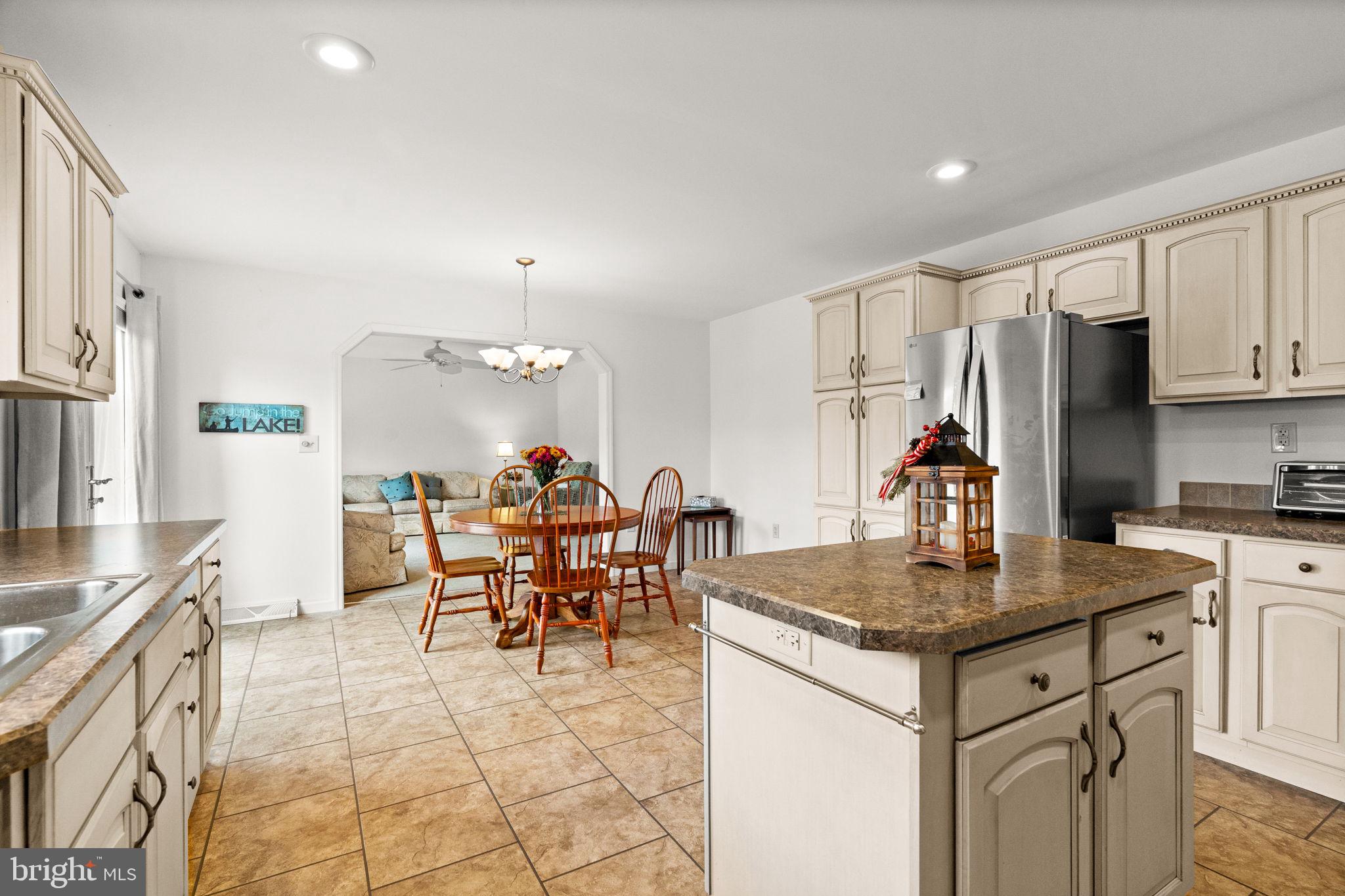 LAKE WYNONAH - Residential