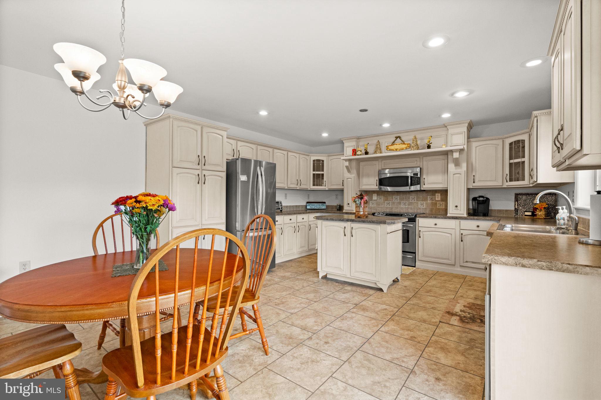 LAKE WYNONAH - Residential