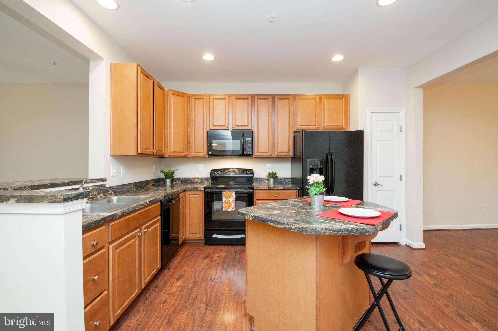 TANYARD COVE - Residential